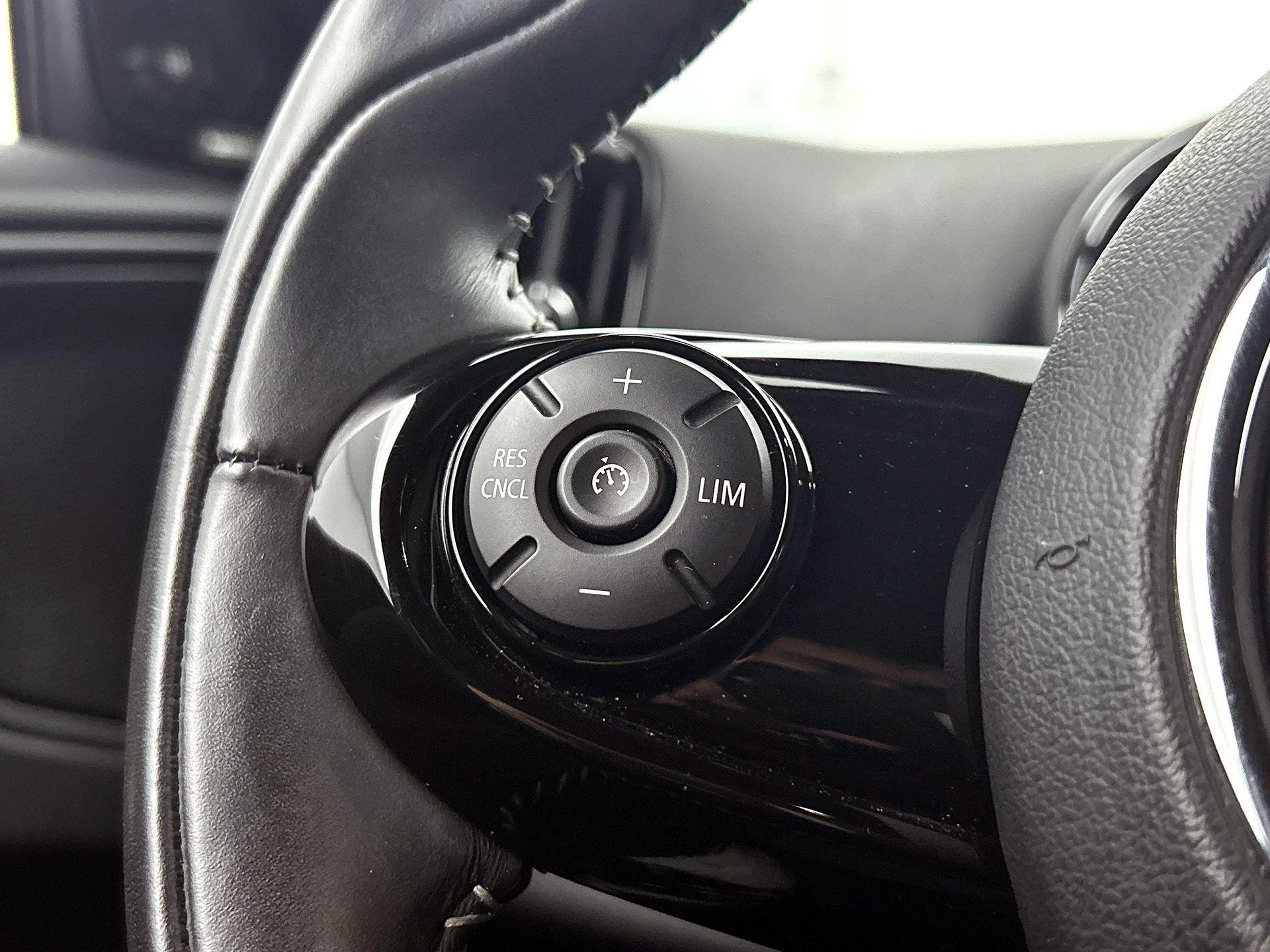 MINI Countryman 1.5 Cooper Dutch Made Edition