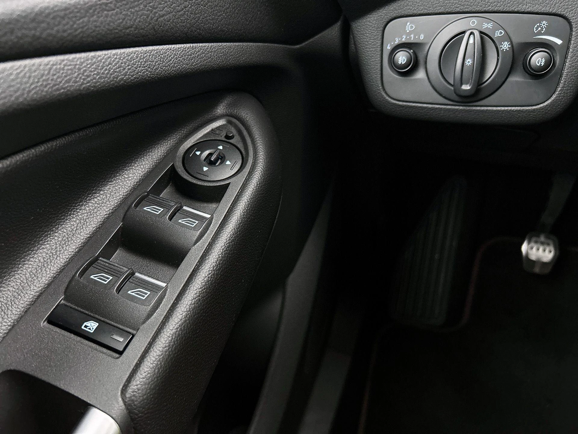 Ford-Kuga-image-29