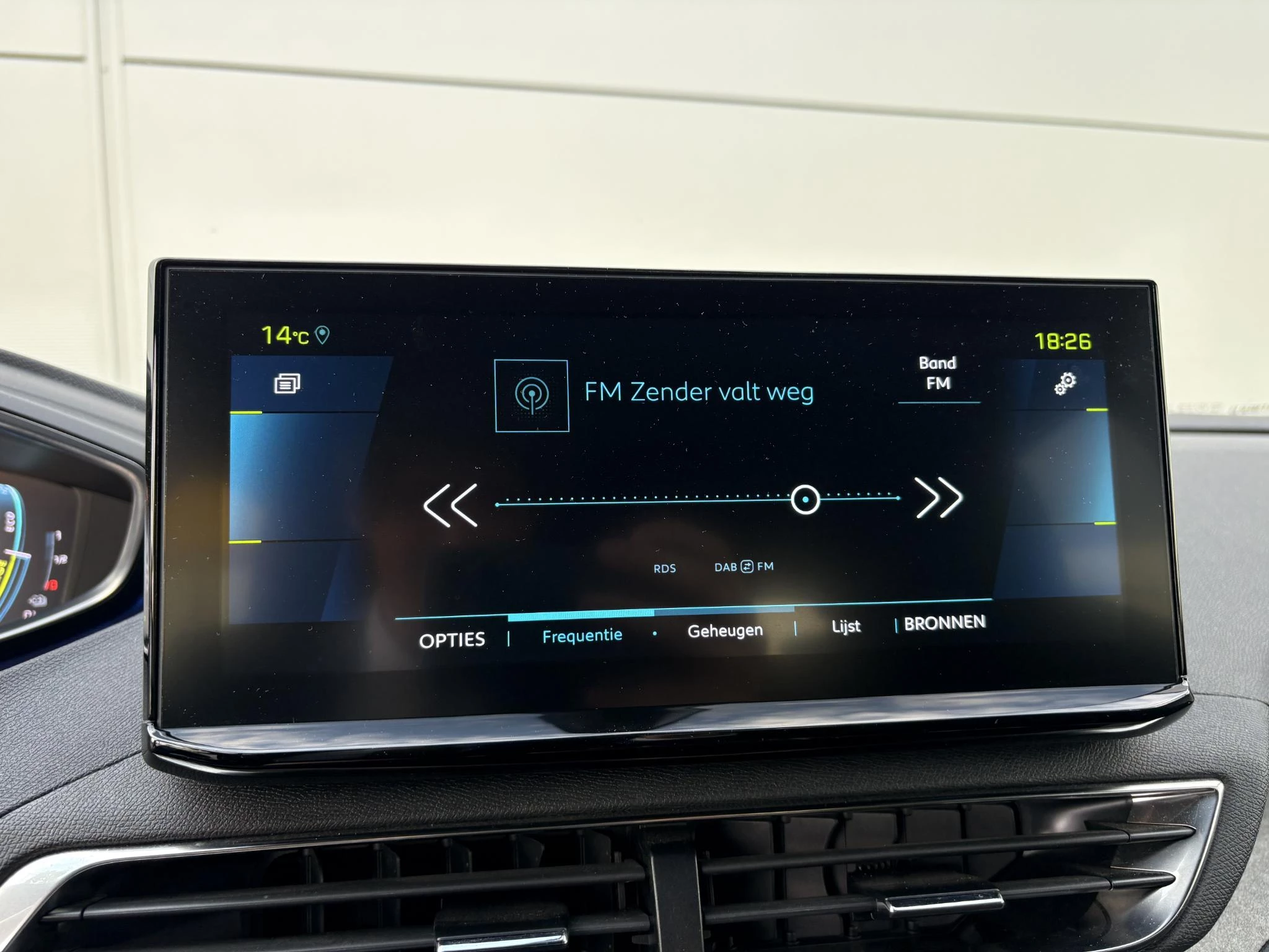 Peugeot 3008 1.6 HYbrid 225 GT