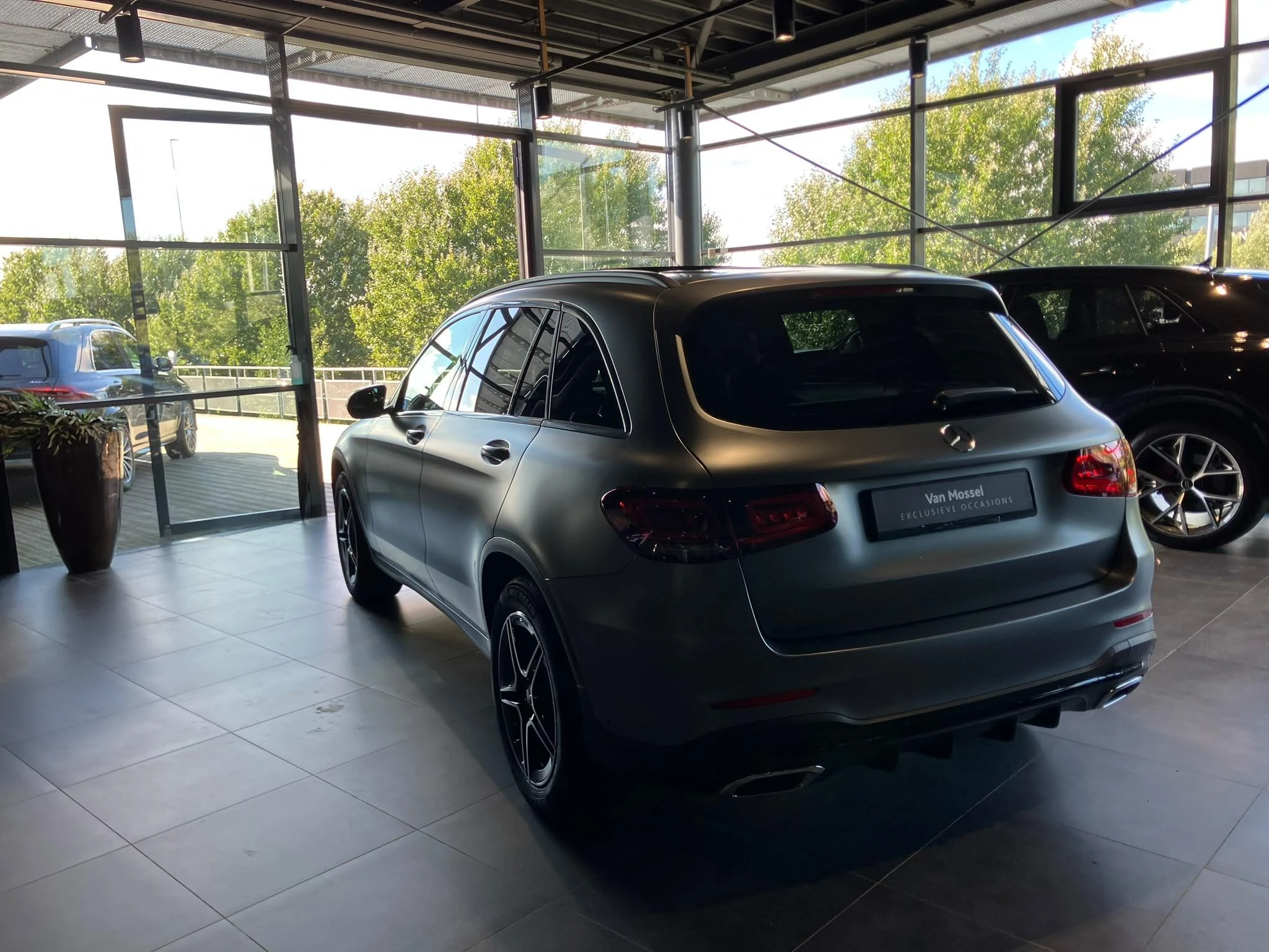 Mercedes-Benz-GLC-image-4