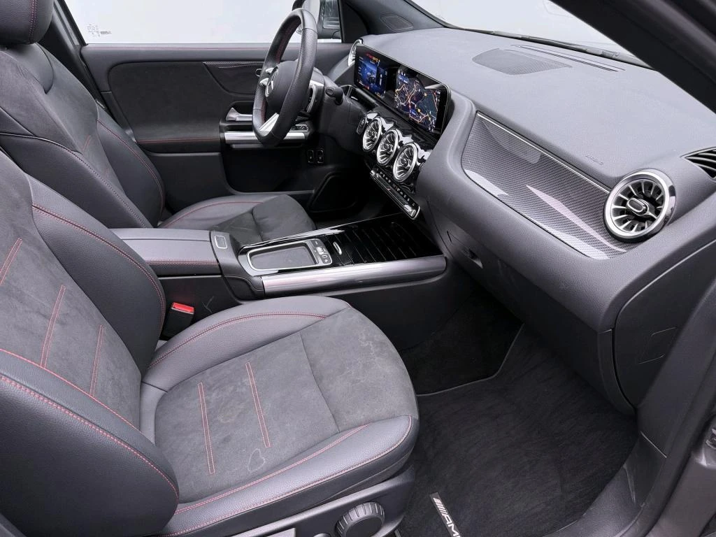 Mercedes-Benz-GLA-image-8
