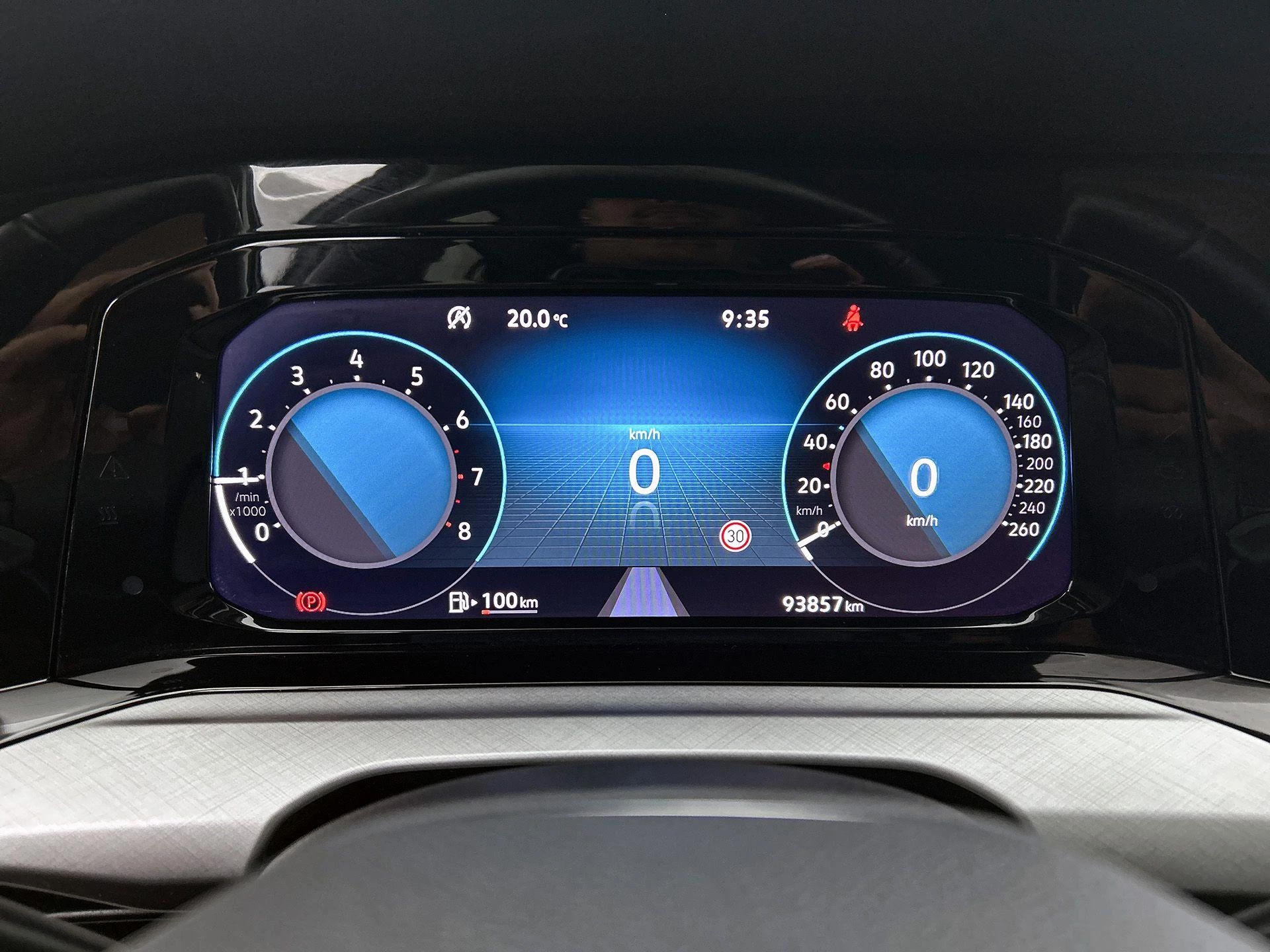 Volkswagen-Golf-image-11