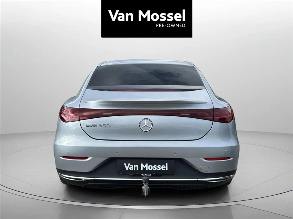 Mercedes-Benz-EQE-image-5