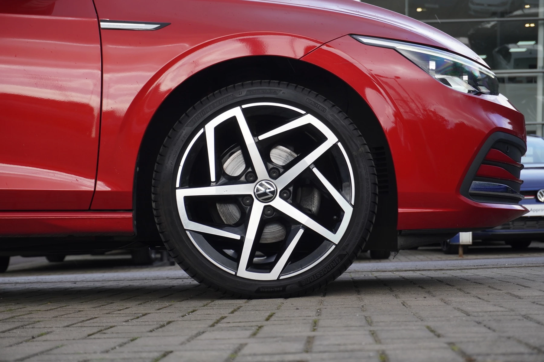 Volkswagen-Golf-image-22