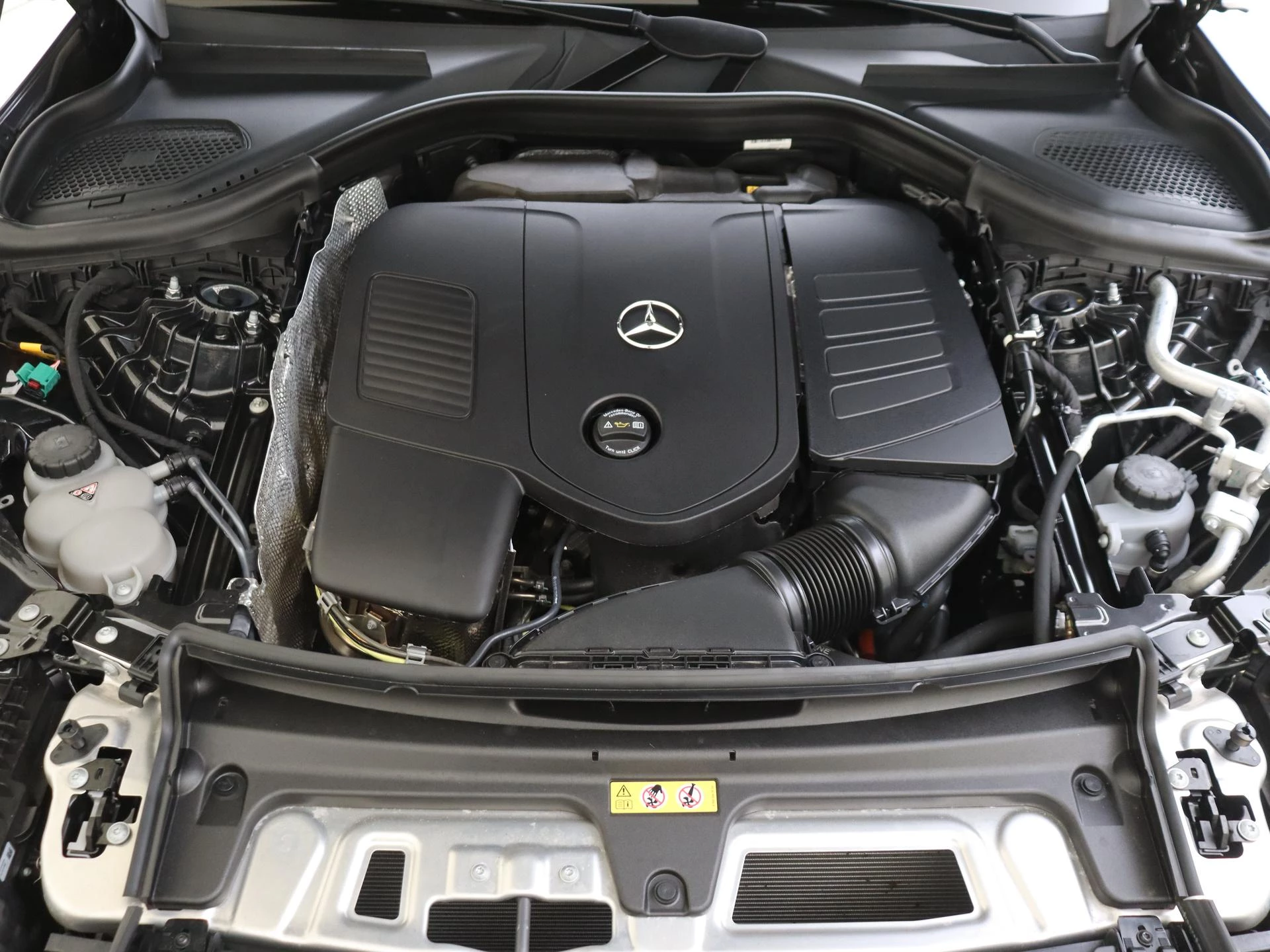 Mercedes-Benz-GLC-image-4