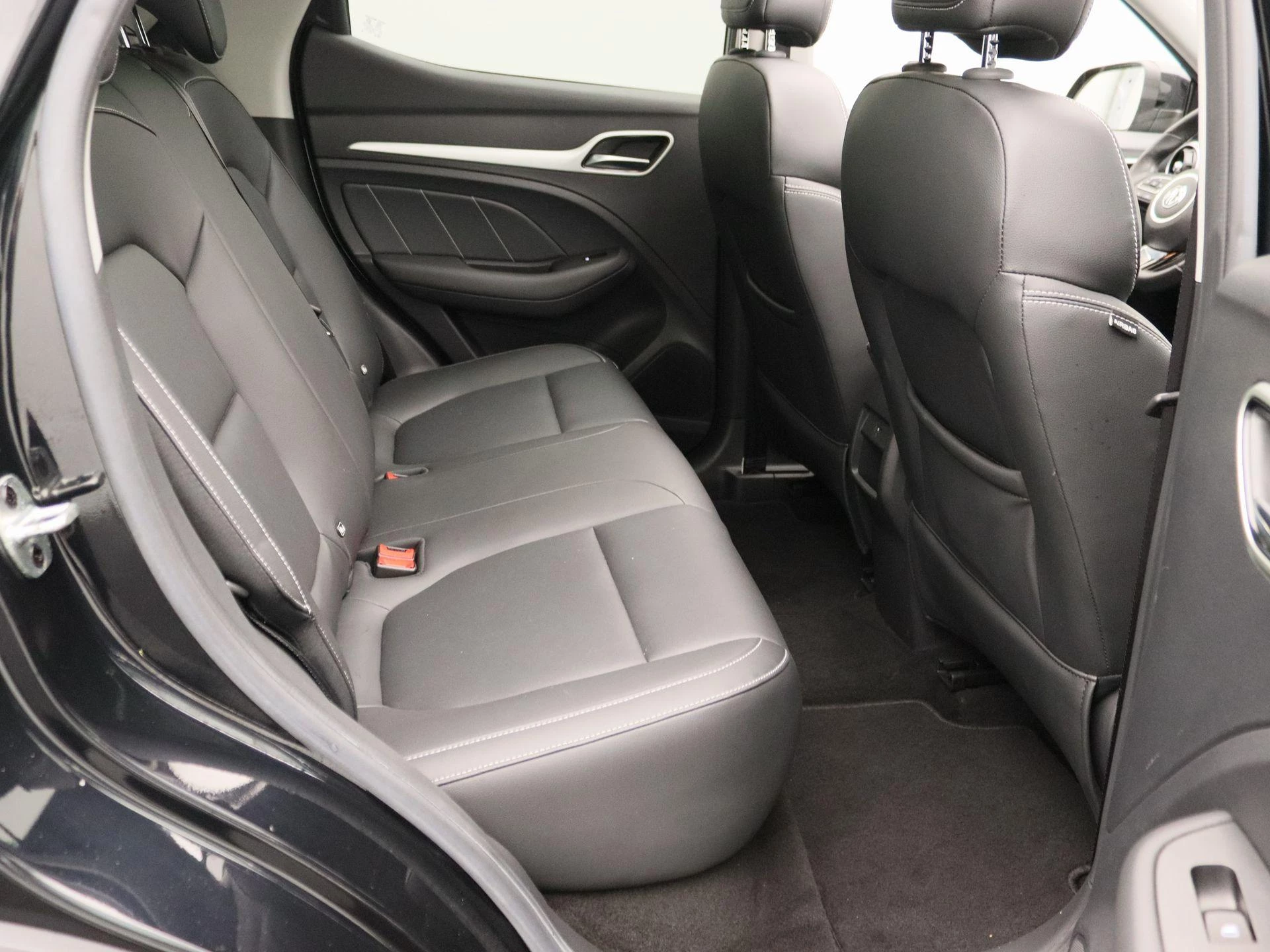 MG-ZS EV-image-25