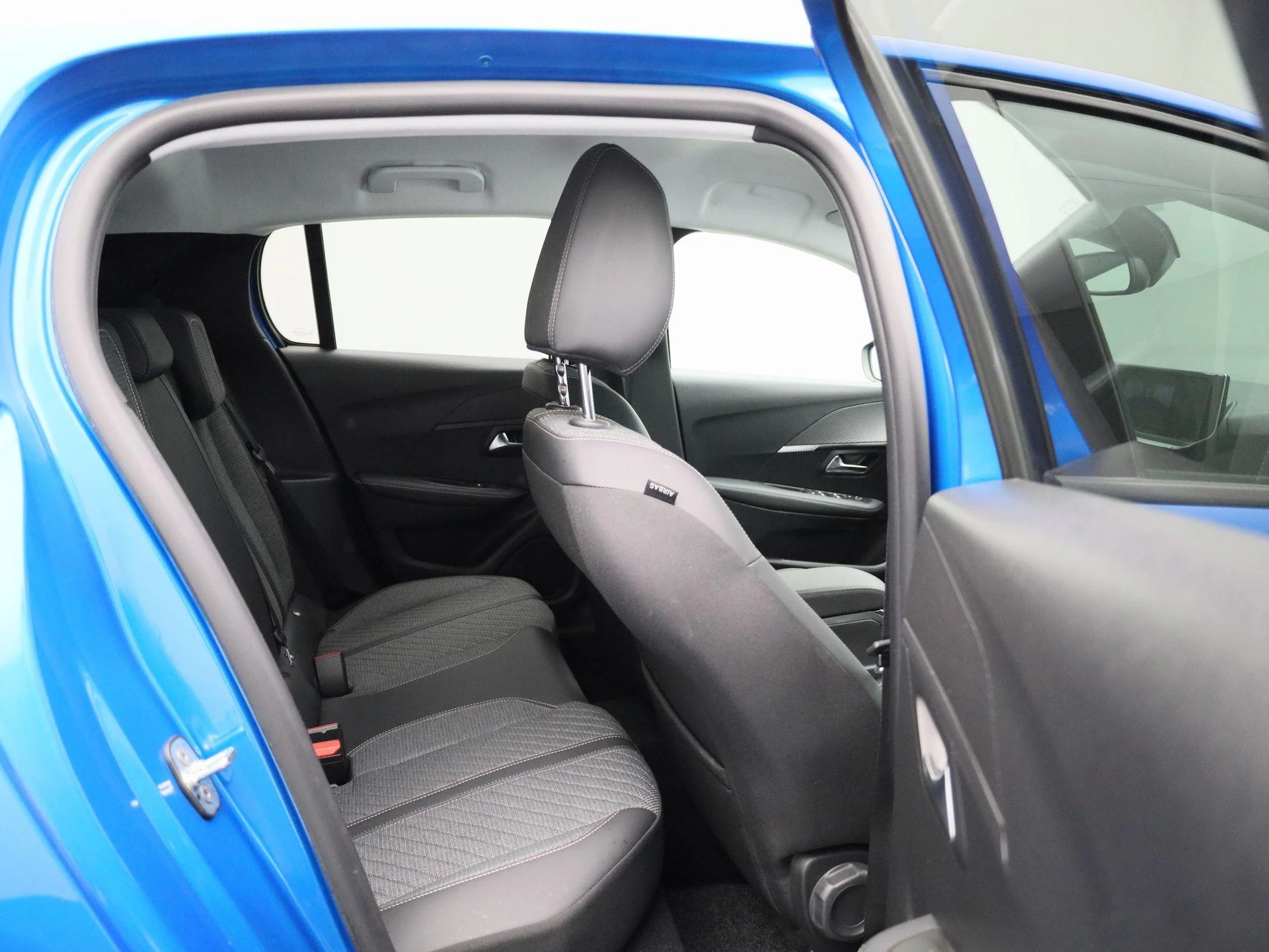 Peugeot 208 - 31
