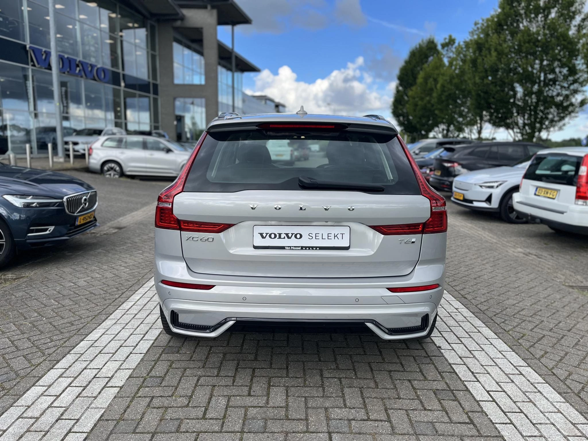 Volvo-XC60-image-14