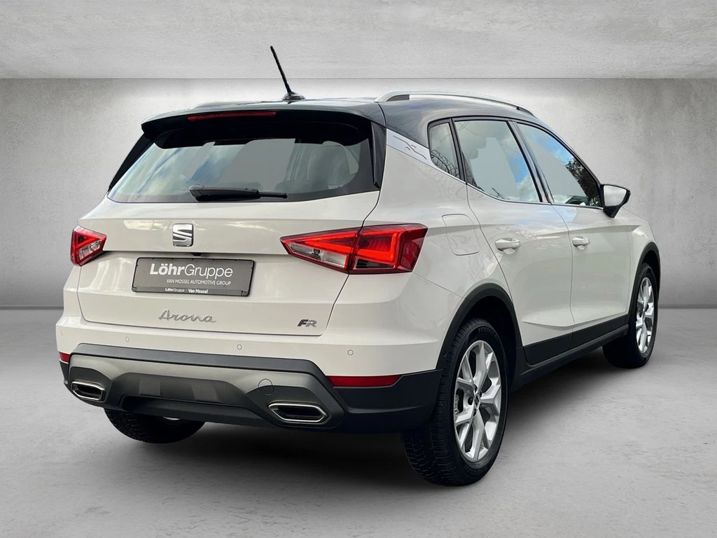 SEAT-Arona-image-2