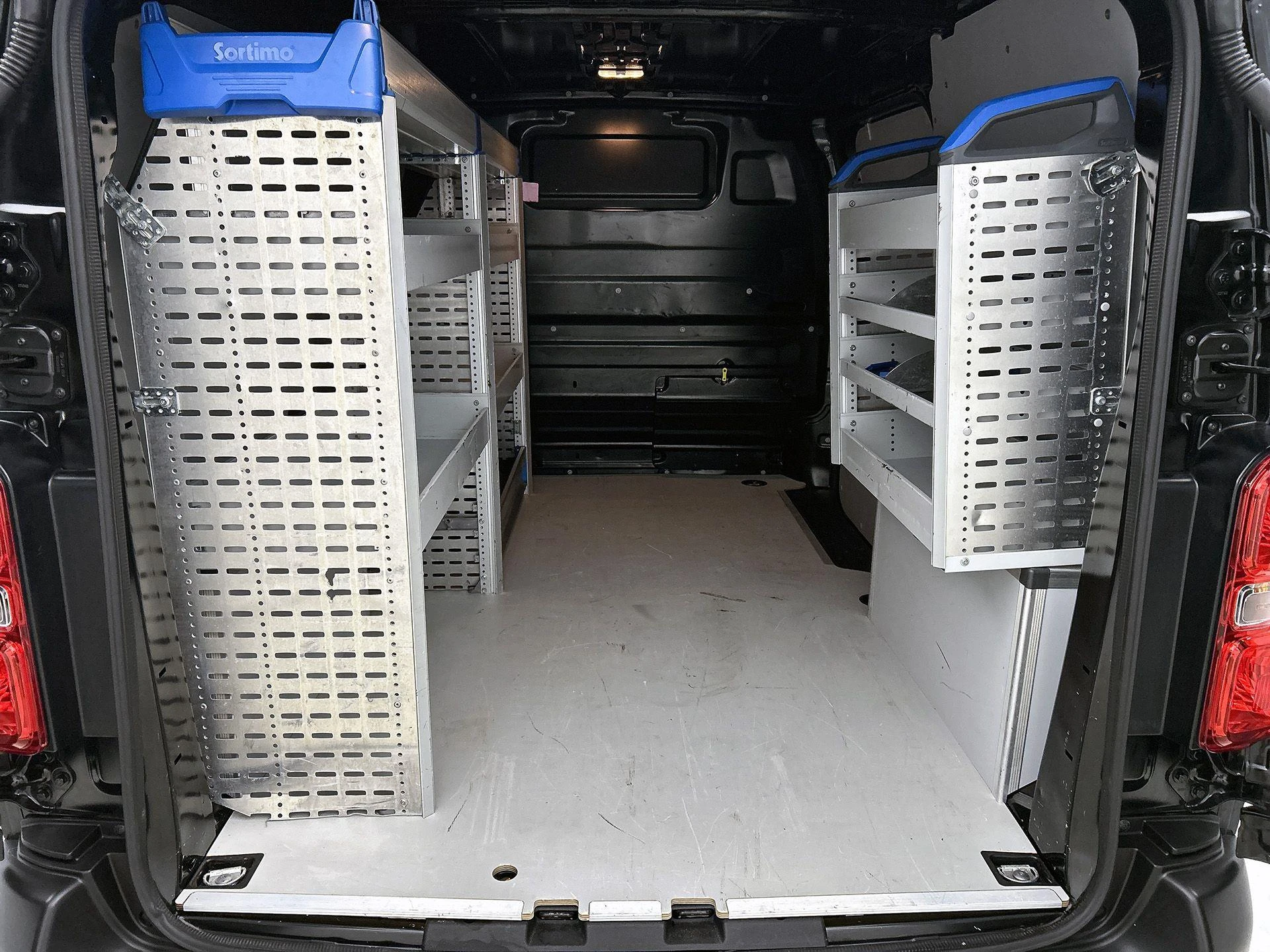 Opel-Vivaro-image-20