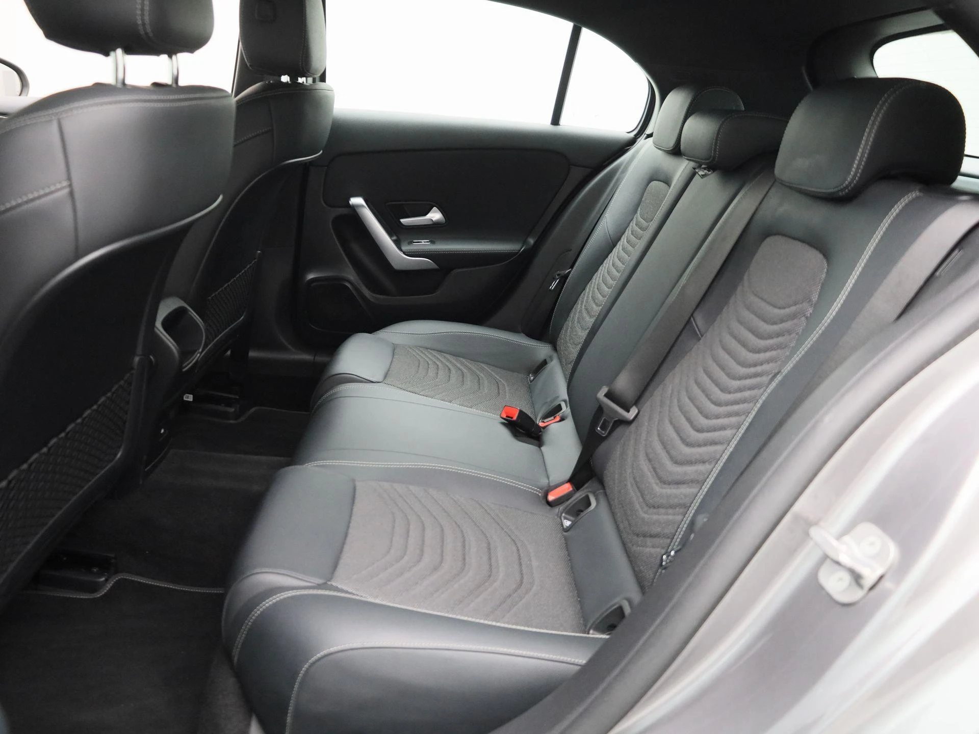 Mercedes-Benz-A-Klasse-image-11