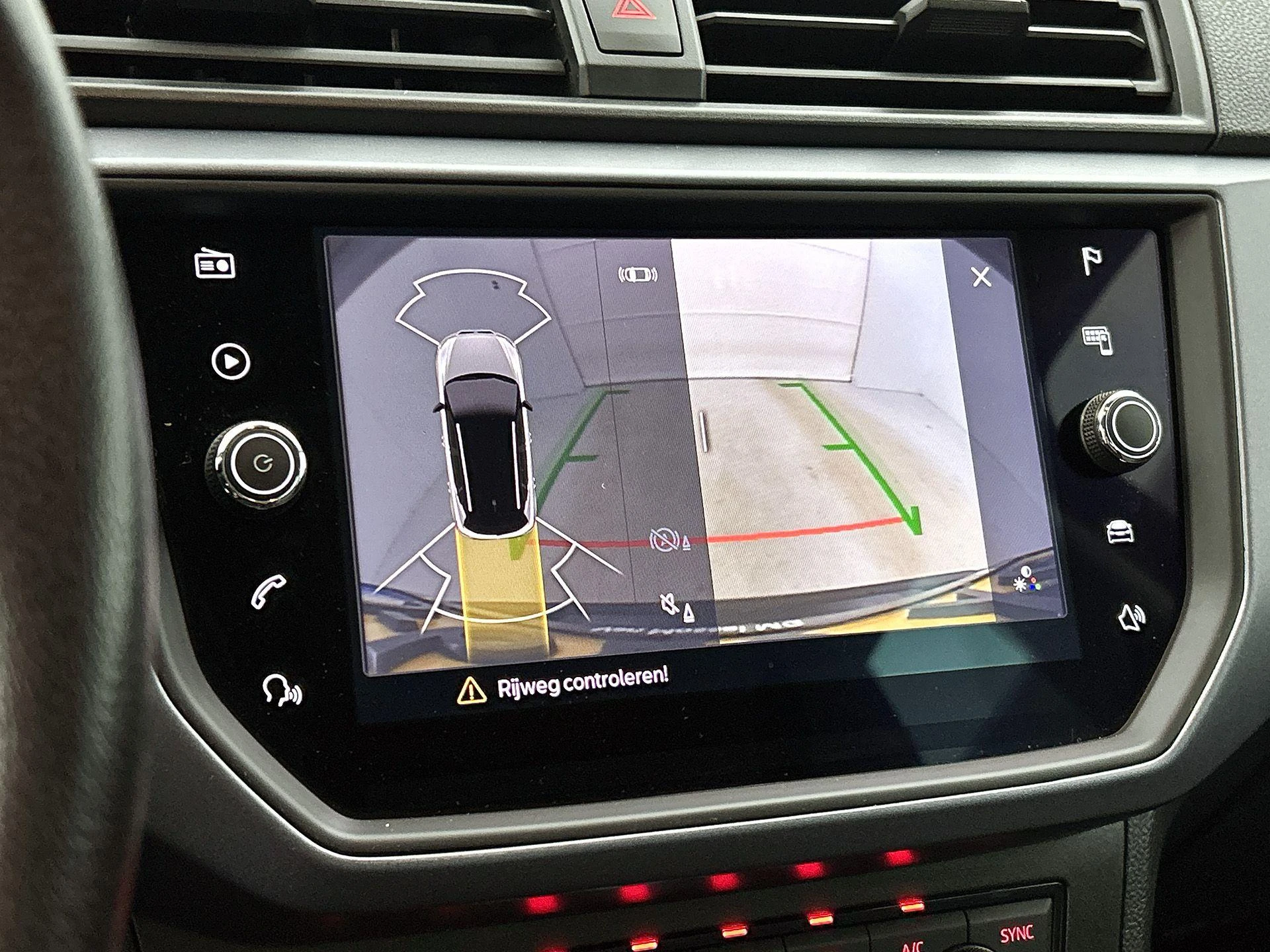 SEAT-Arona-image-10