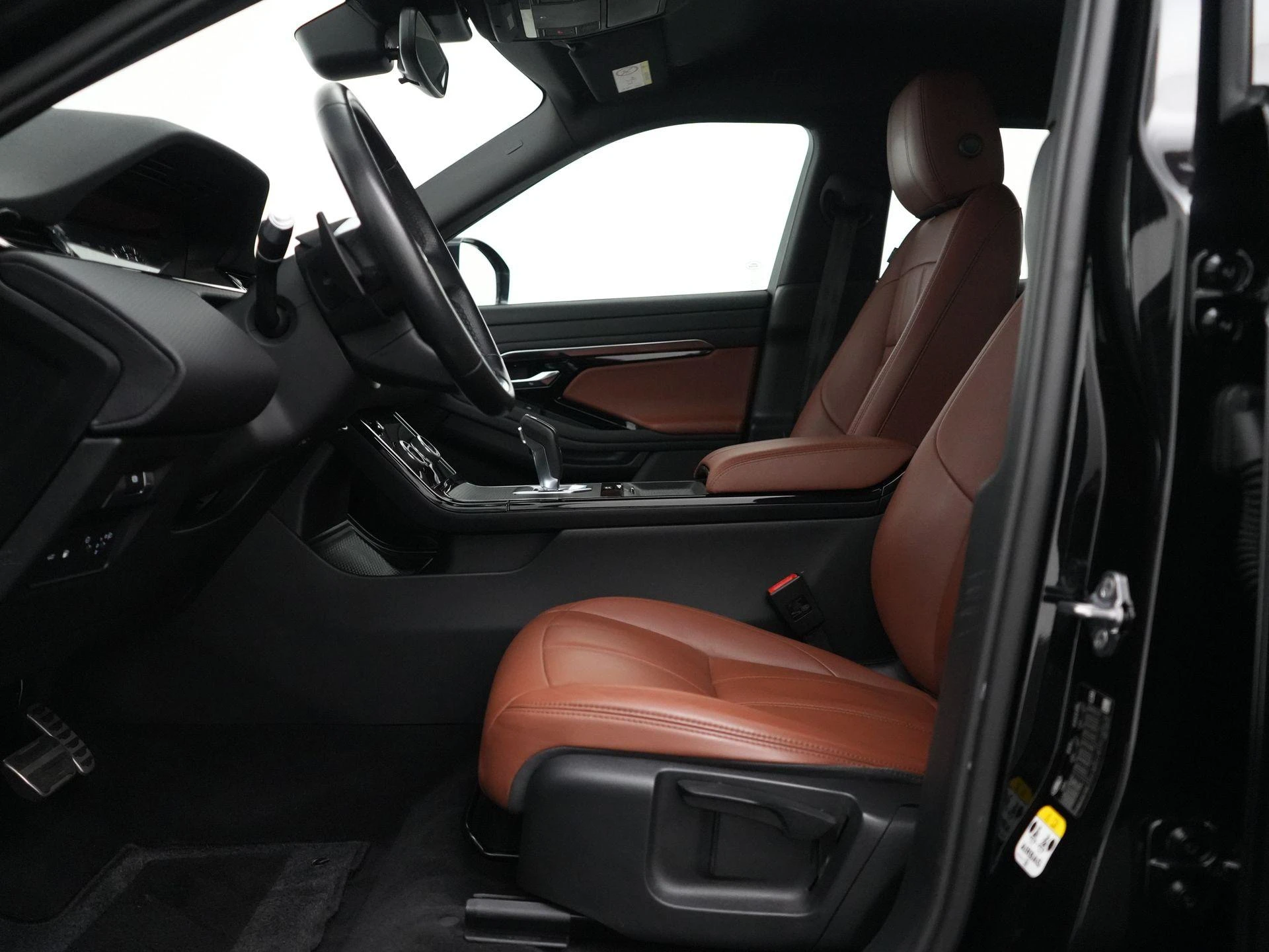 Land Rover-Range Rover Evoque-image-33