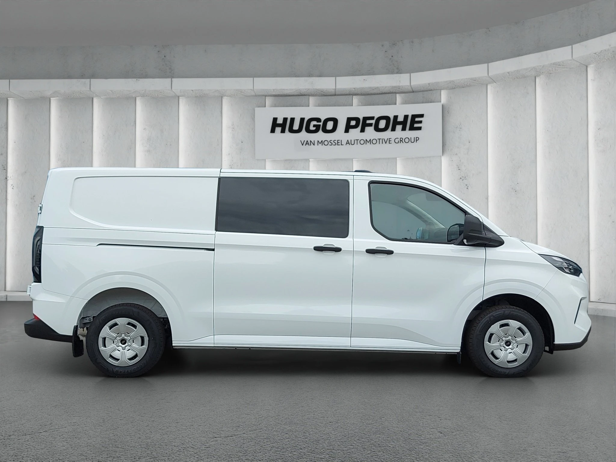 Ford-Transit Custom-image-5
