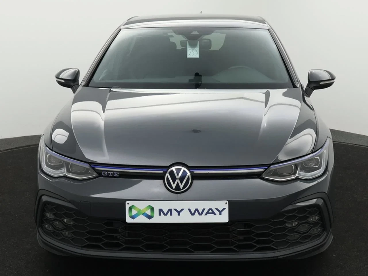 Volkswagen-Golf-image-1
