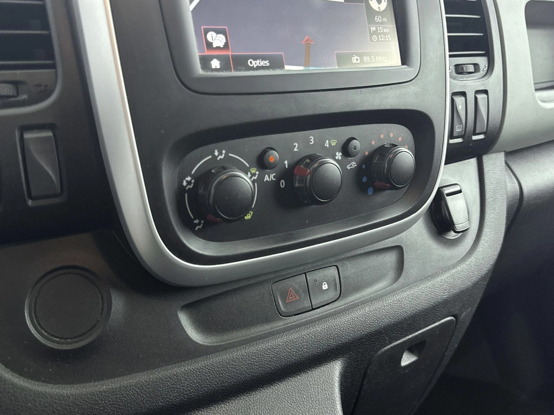 Renault Trafic 1.6 dCi 120 Pk T29 L2H1 Luxe