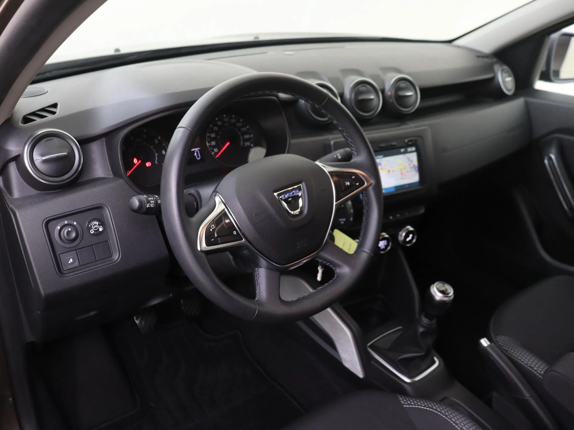 Dacia-Duster-image-12