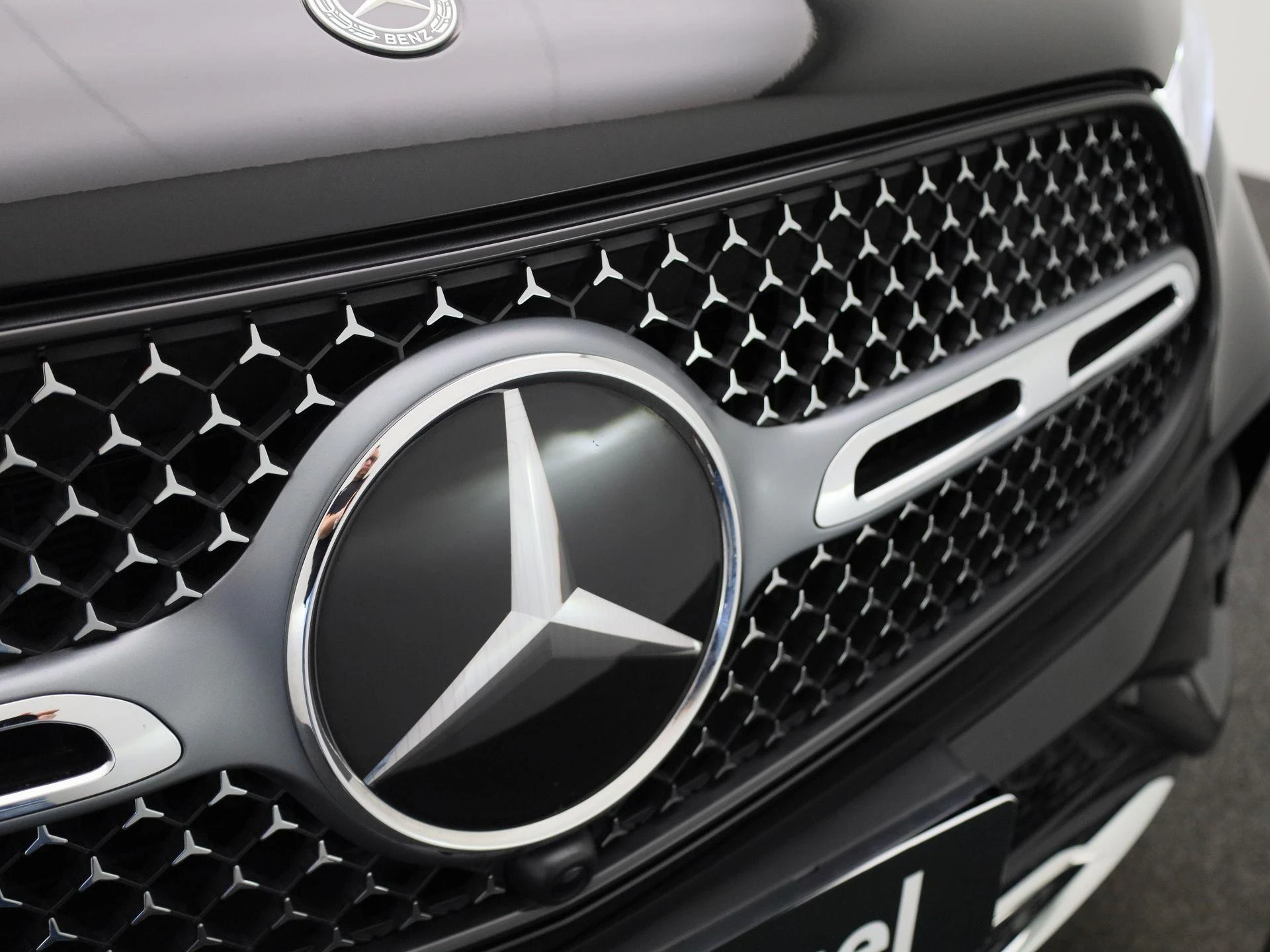 Mercedes-Benz-GLC-image-40