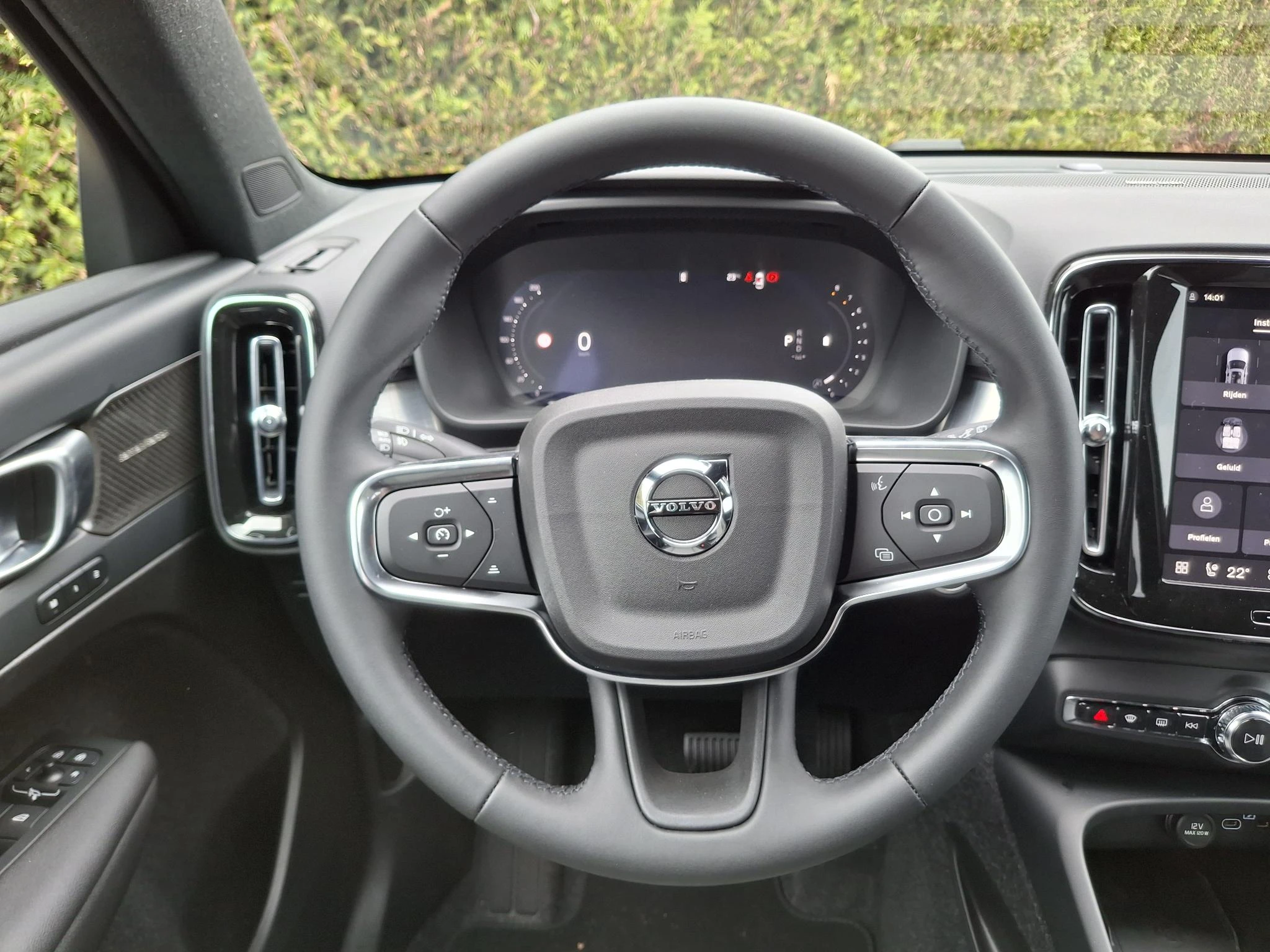 Volvo-XC40-image-16