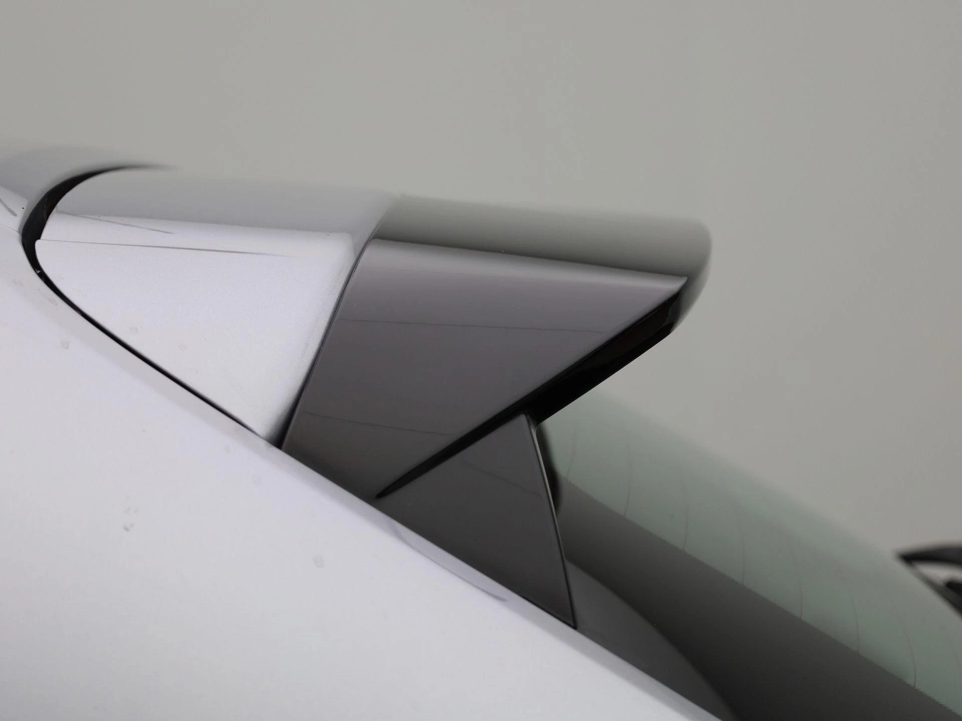 Peugeot-e-208-image-39