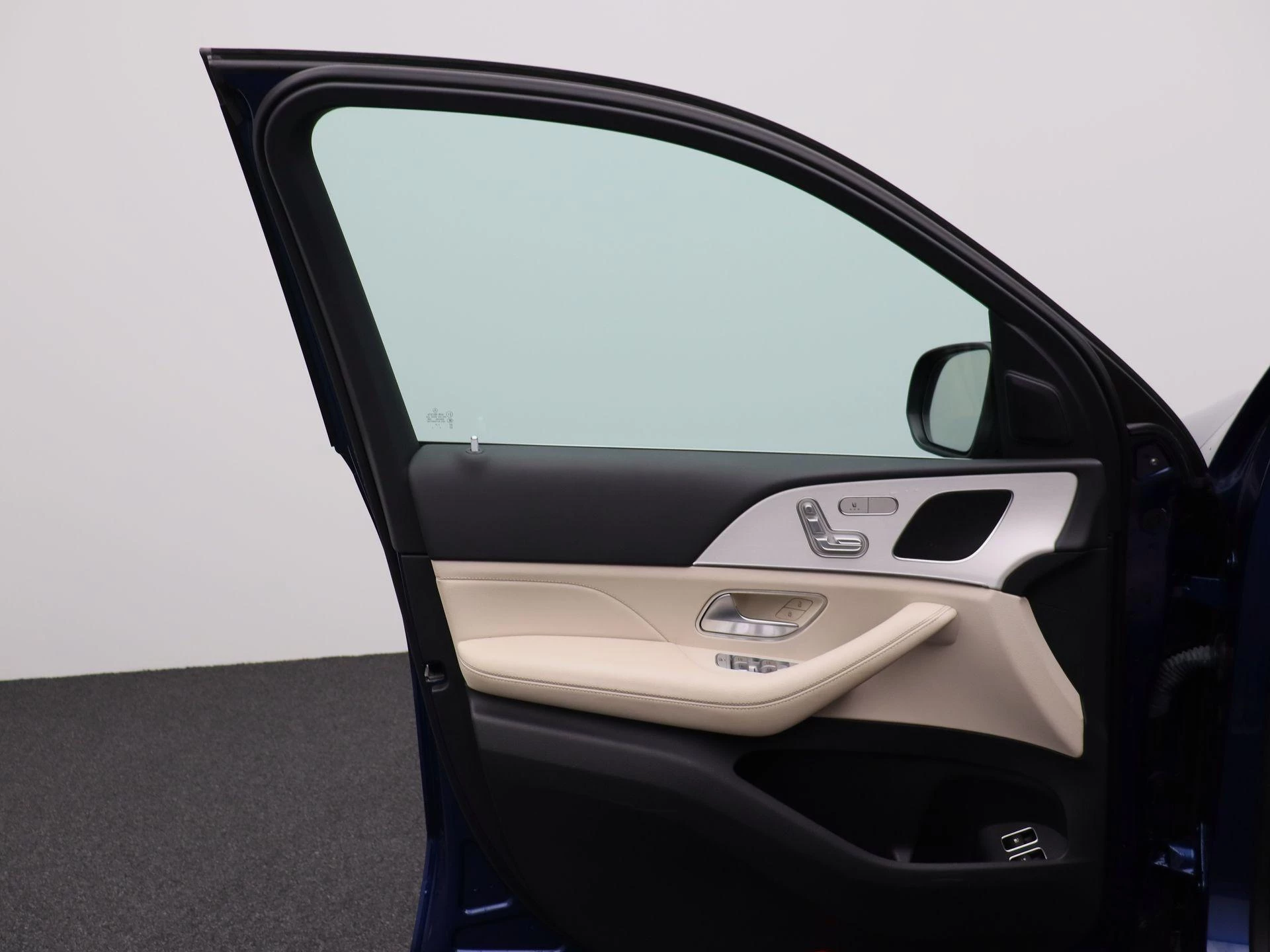 Mercedes-Benz-GLE-image-7