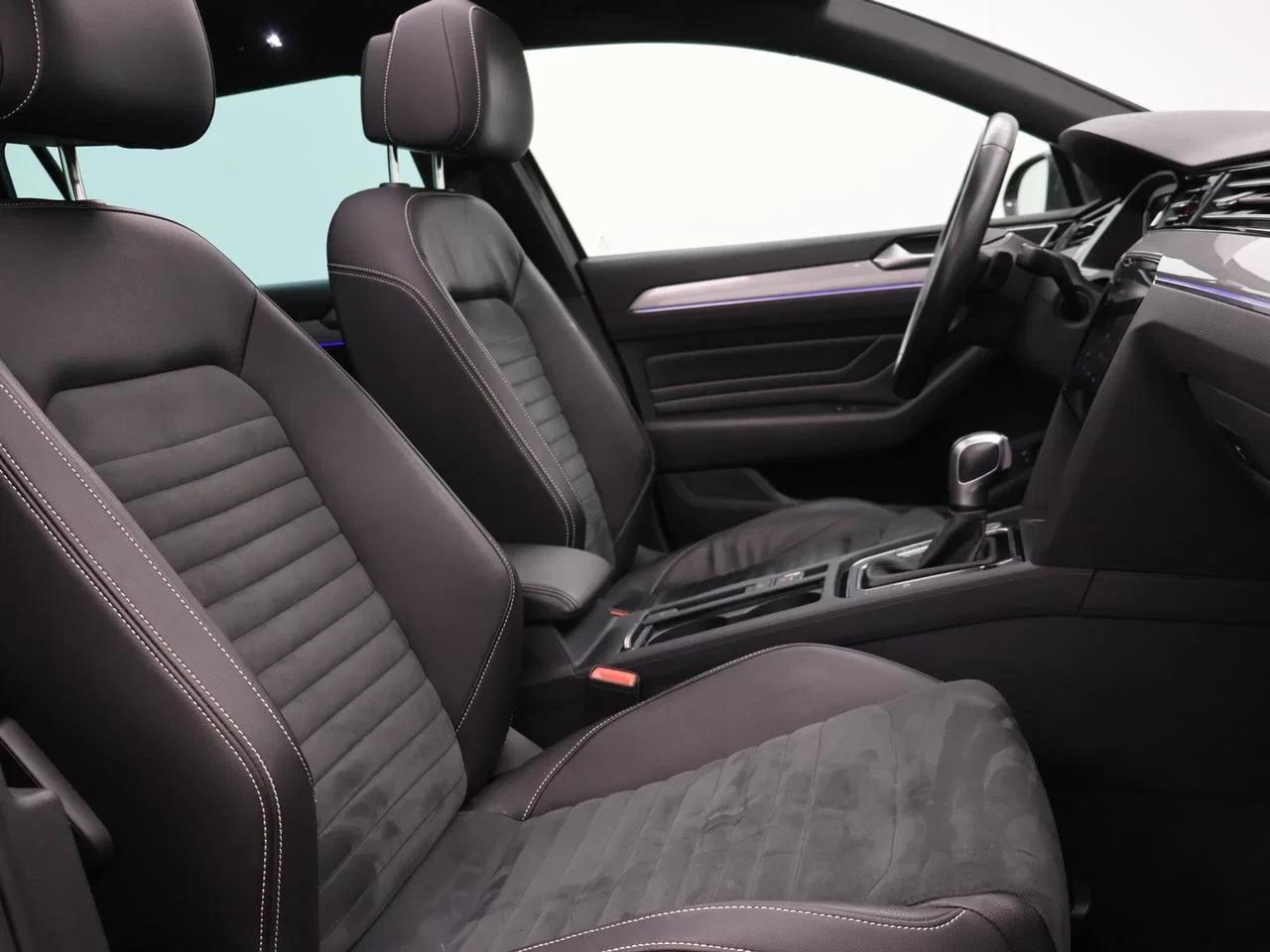 Volkswagen-Passat-image-6