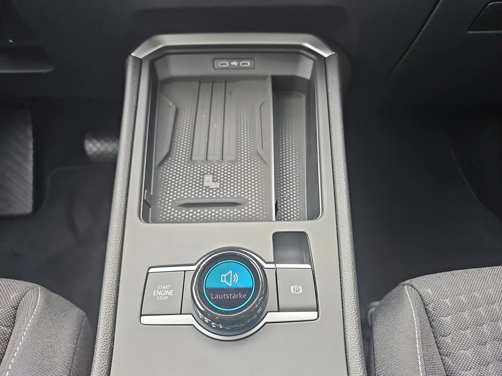 Volkswagen T-Roc 1.5l eTSI DSG Life