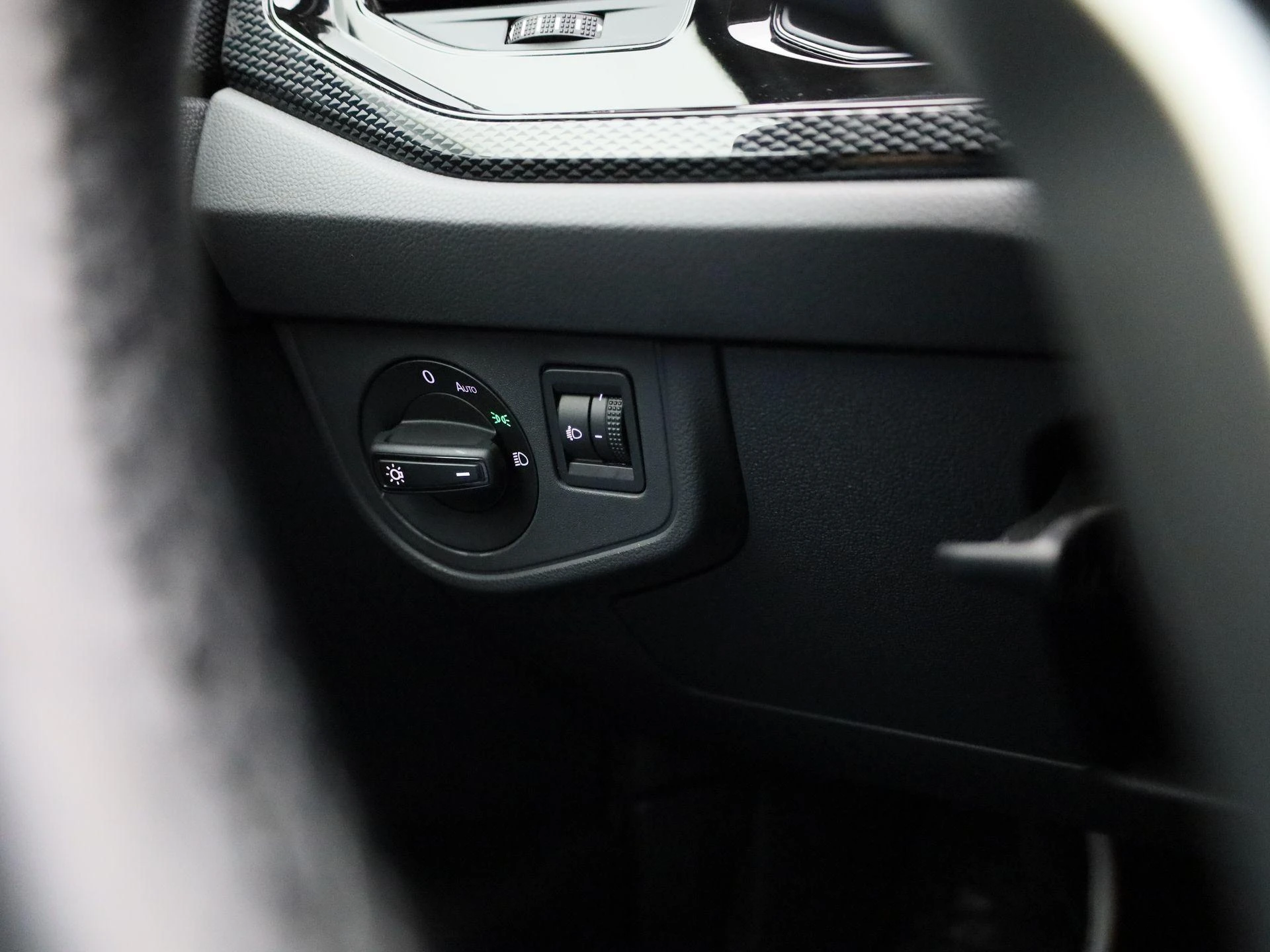 Volkswagen-Polo-image-21