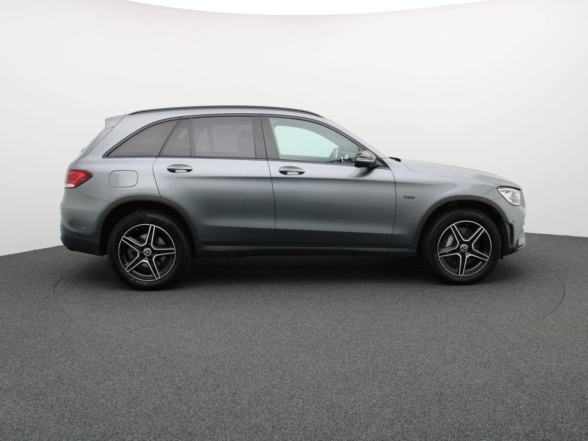 Mercedes-Benz-GLC-image-5