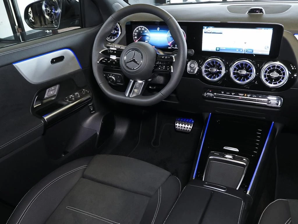 Mercedes-Benz-GLA 200 d-image-10