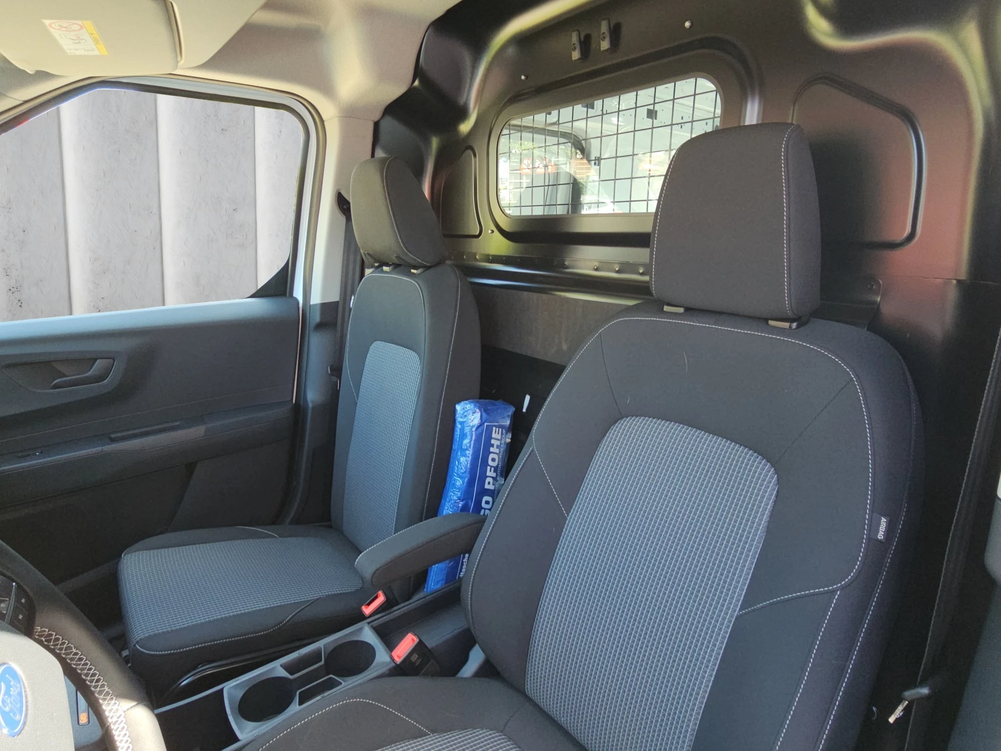 Ford Transit Courier Trend Elektro 100 kW Aut. | GJR | RFK | SHZ | PDC | Klima
