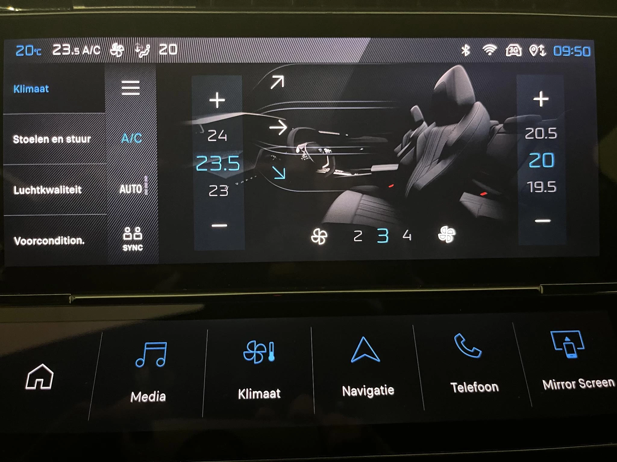 Peugeot-e-308-image-12