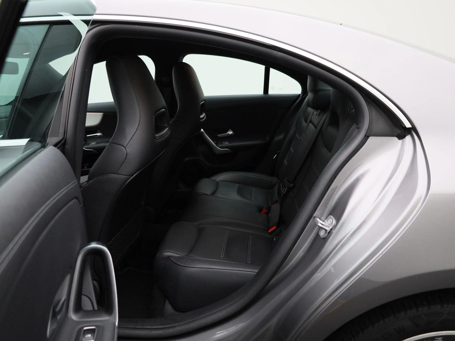 Mercedes-Benz-CLA-image-11