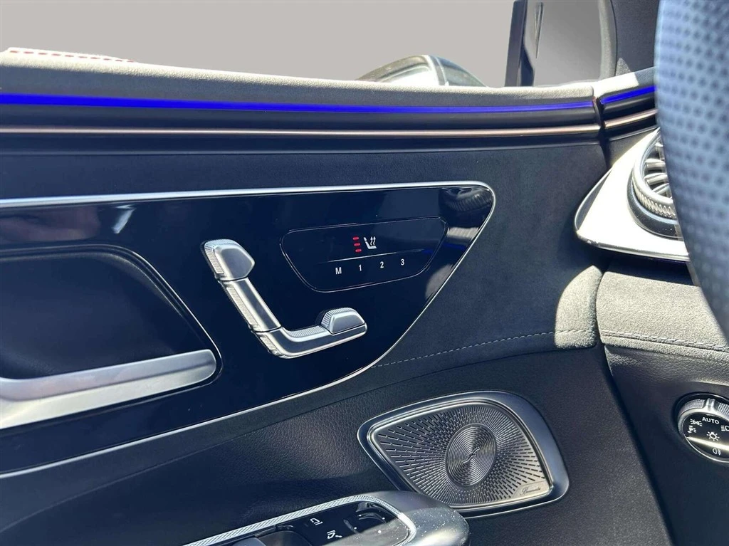 Mercedes-Benz-EQE-image-10
