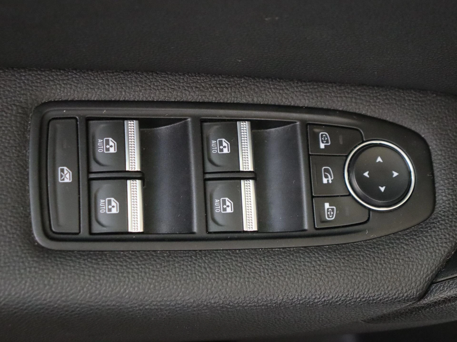 Renault-Captur-image-22