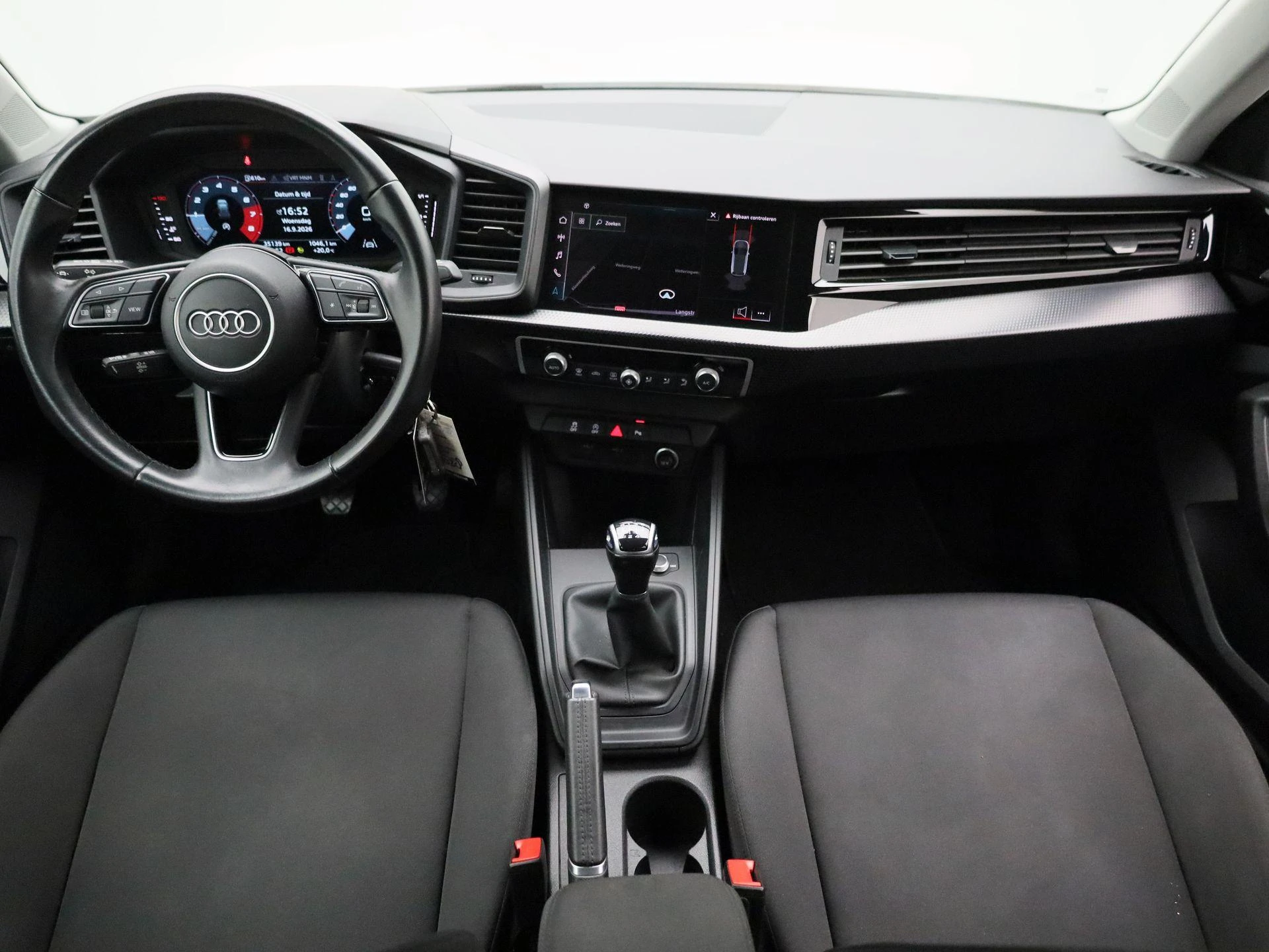 Audi-A1 Sportback-image-8