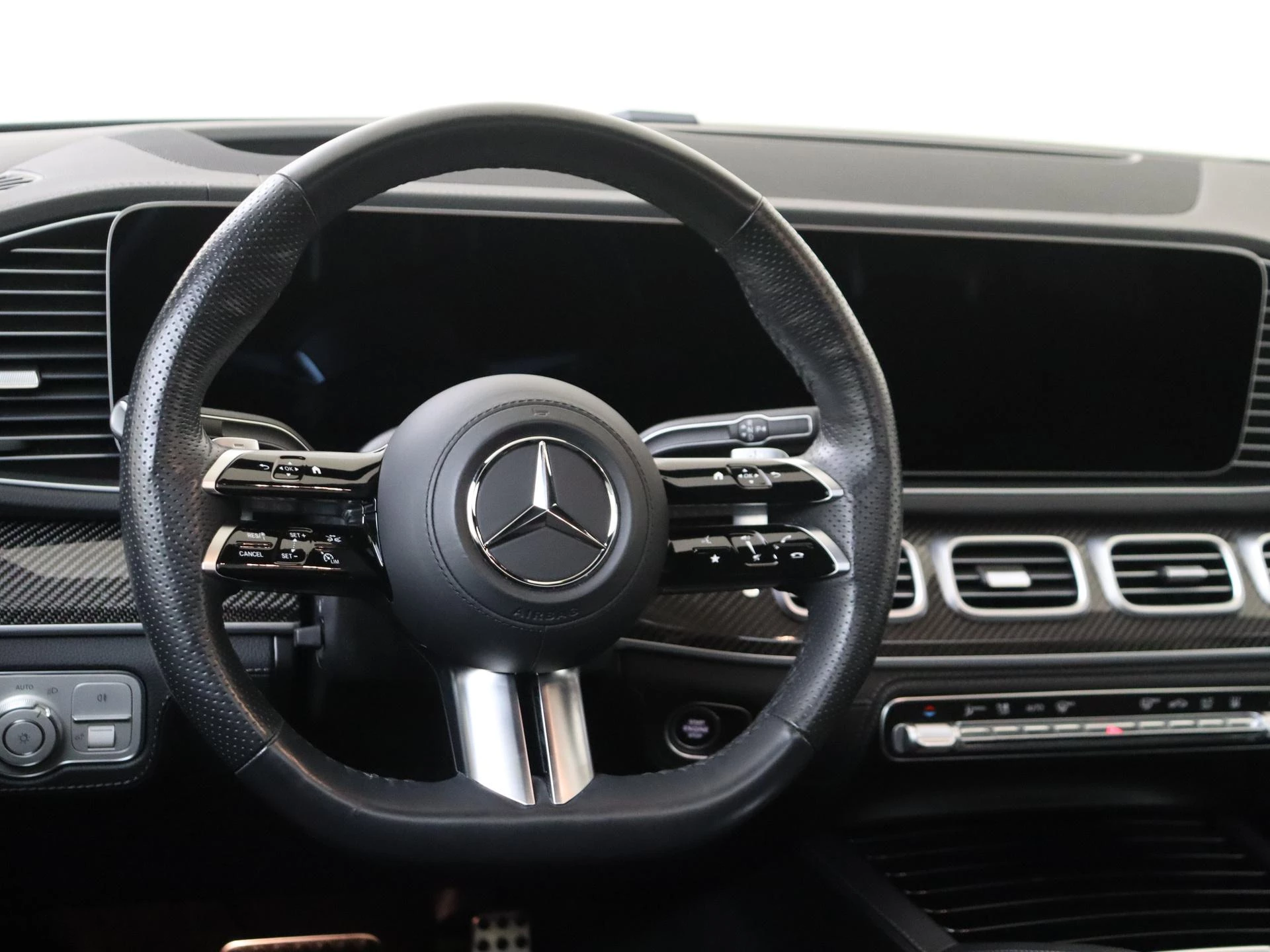 Mercedes-Benz-GLE-image-10