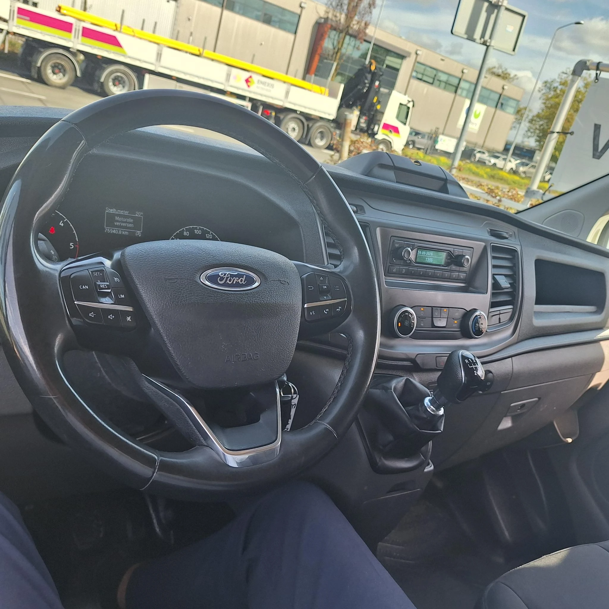 Ford-Transit Custom-image-15