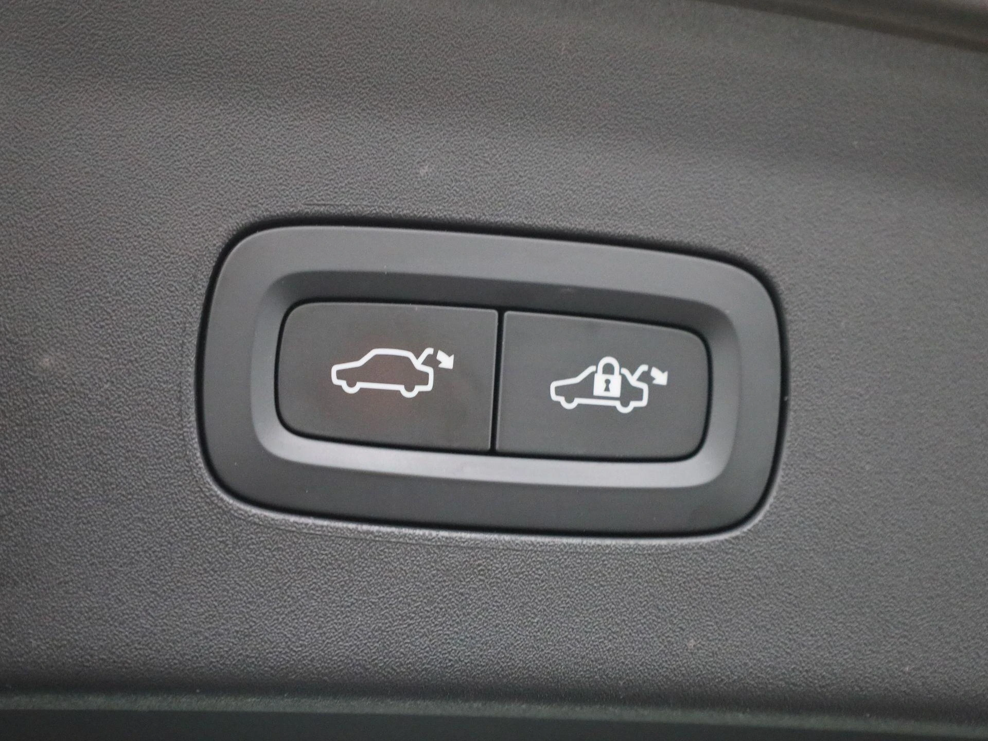 Polestar-2-image-14