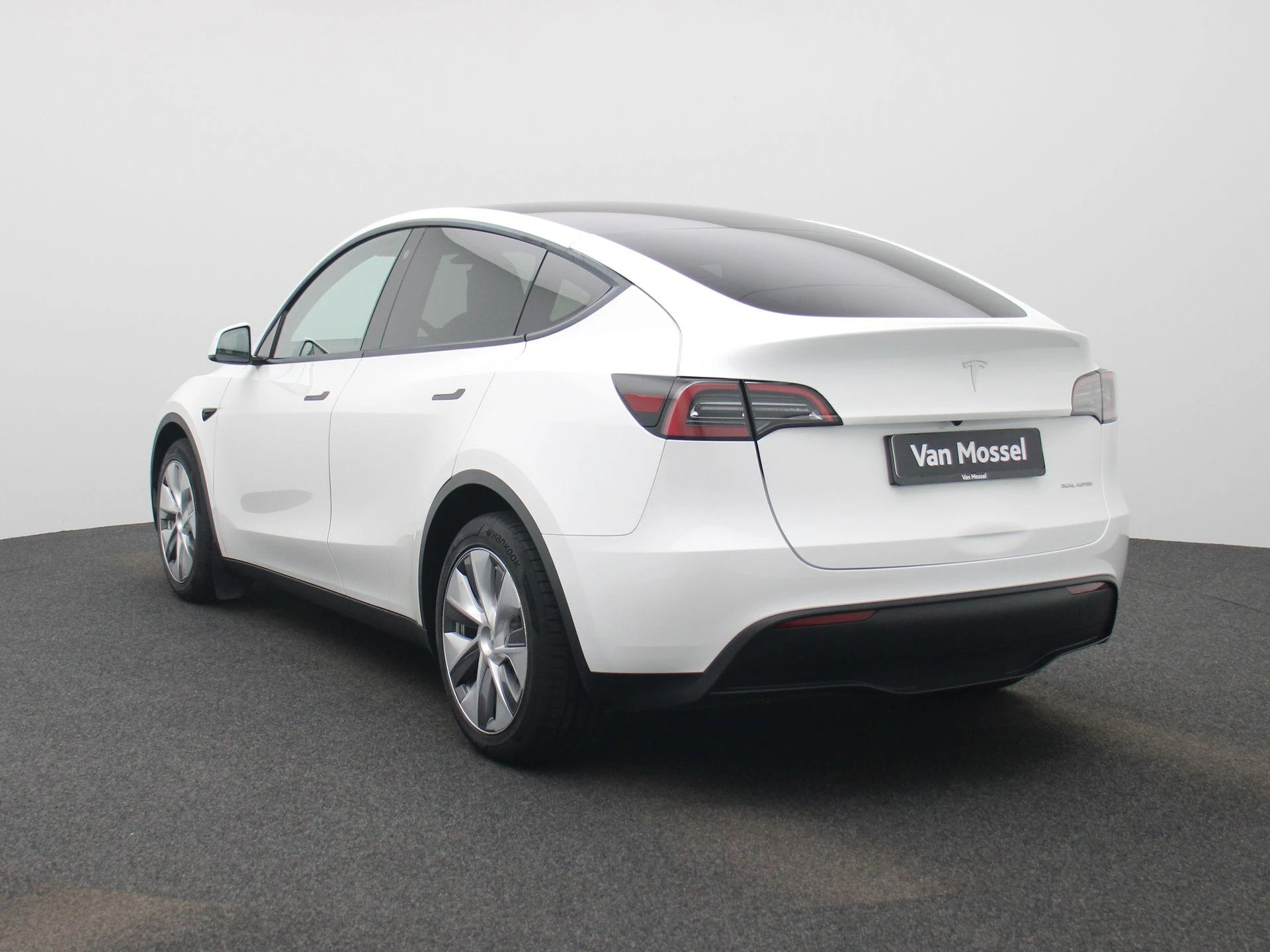 Tesla Model Y Long Range Dual Motor AWD
