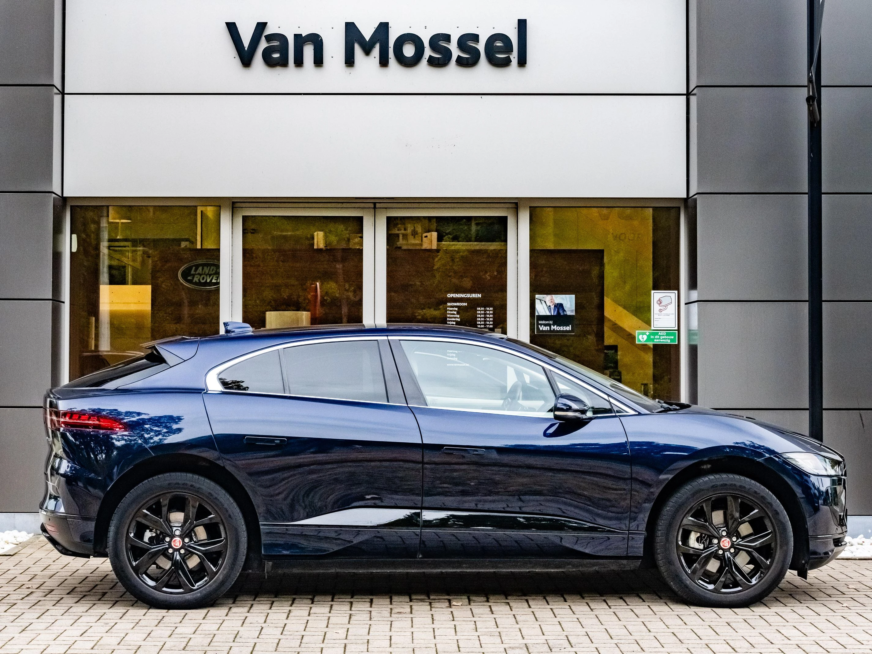 Jaguar-I-PACE-image-6