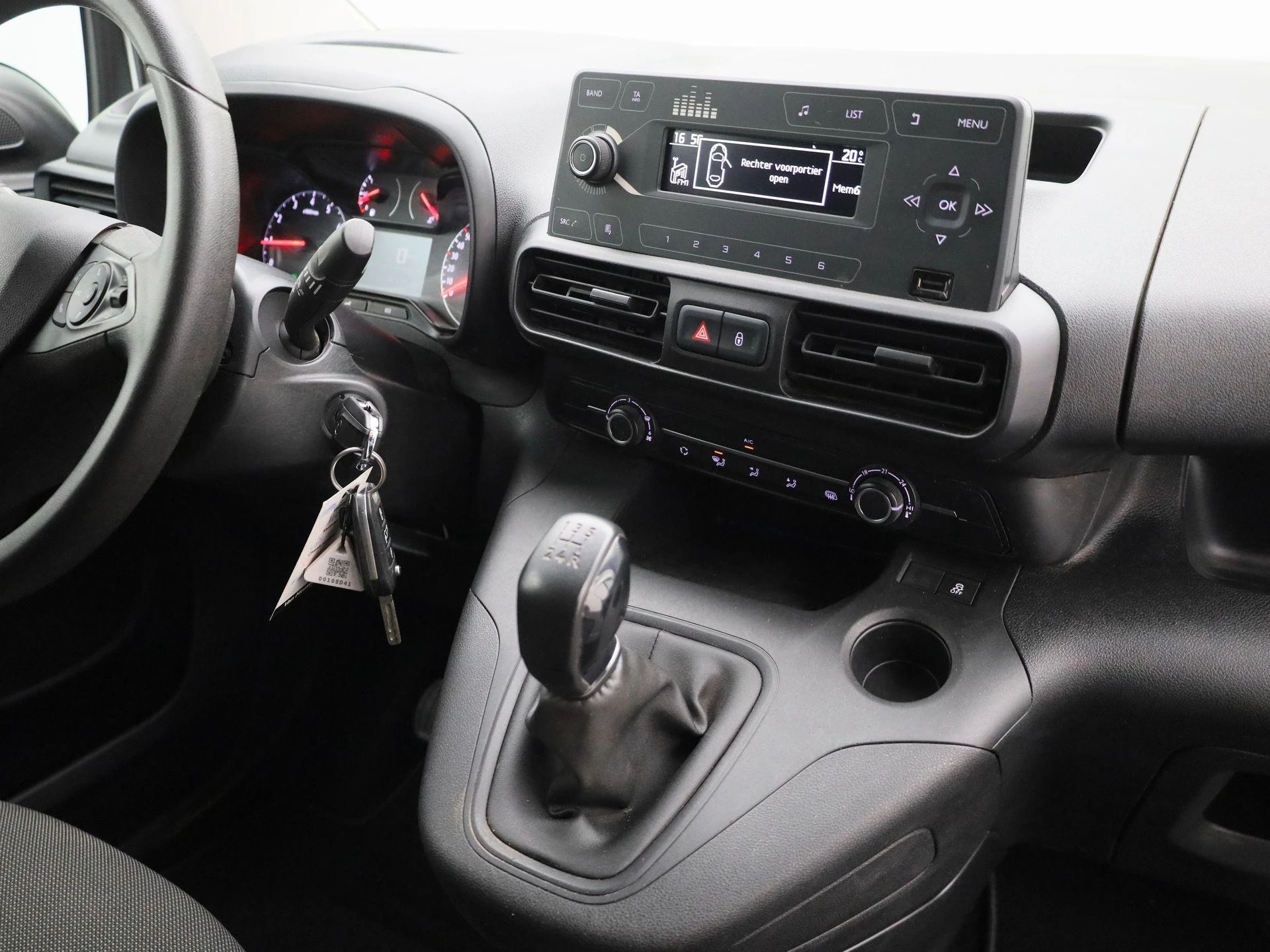 Opel-Combo-image-7