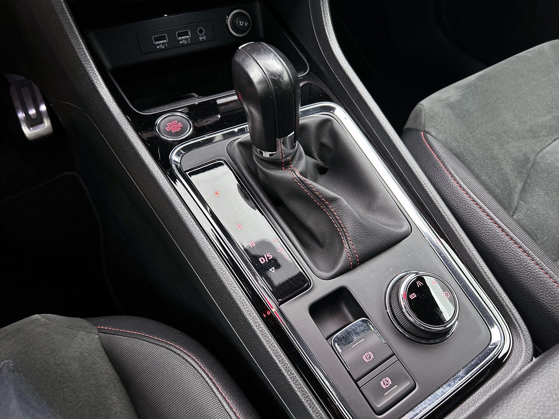 SEAT Ateca 1.5 TSI FR Business Intense 150 PK