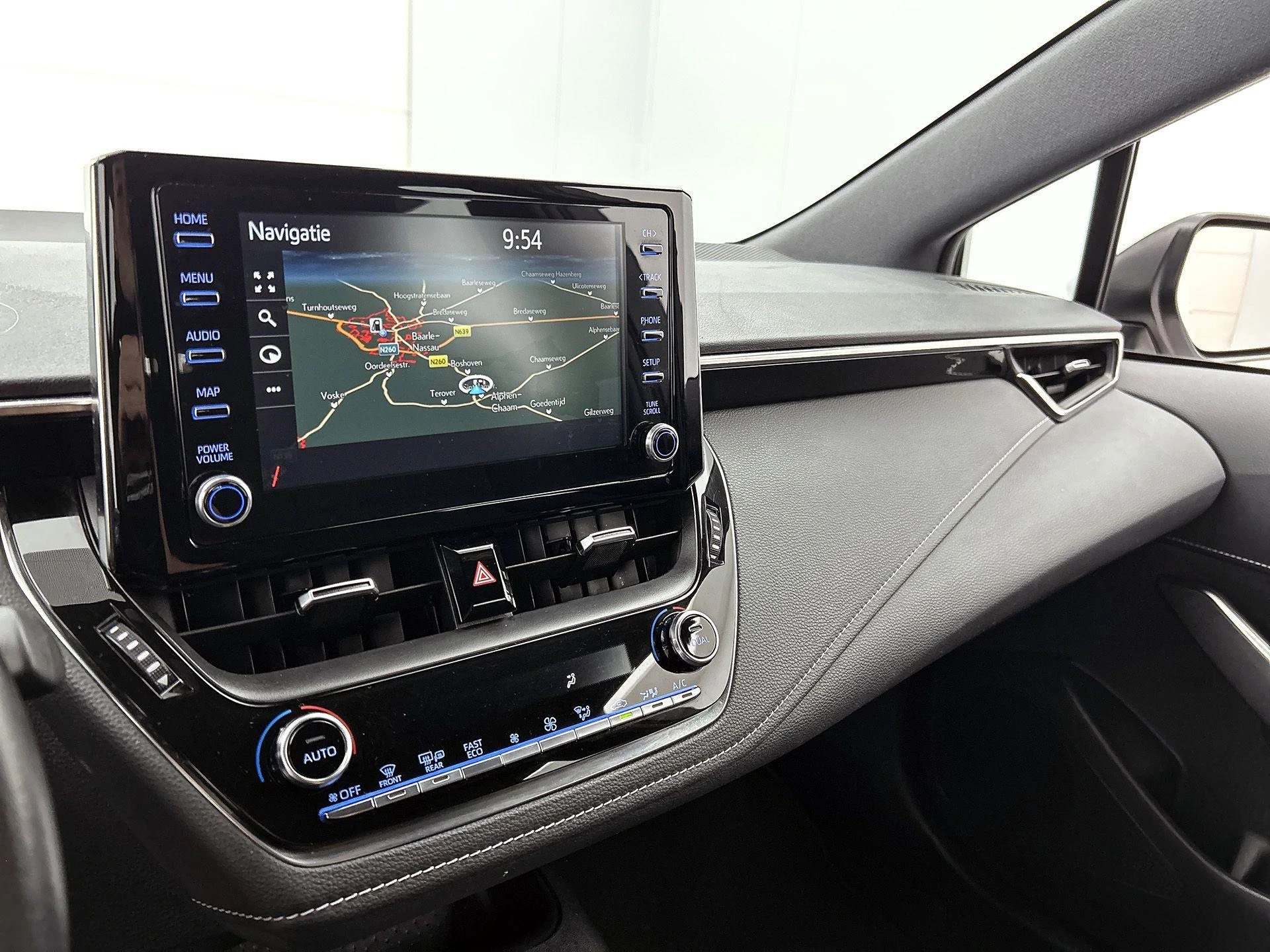 Toyota-Corolla Touring Sports-image-23