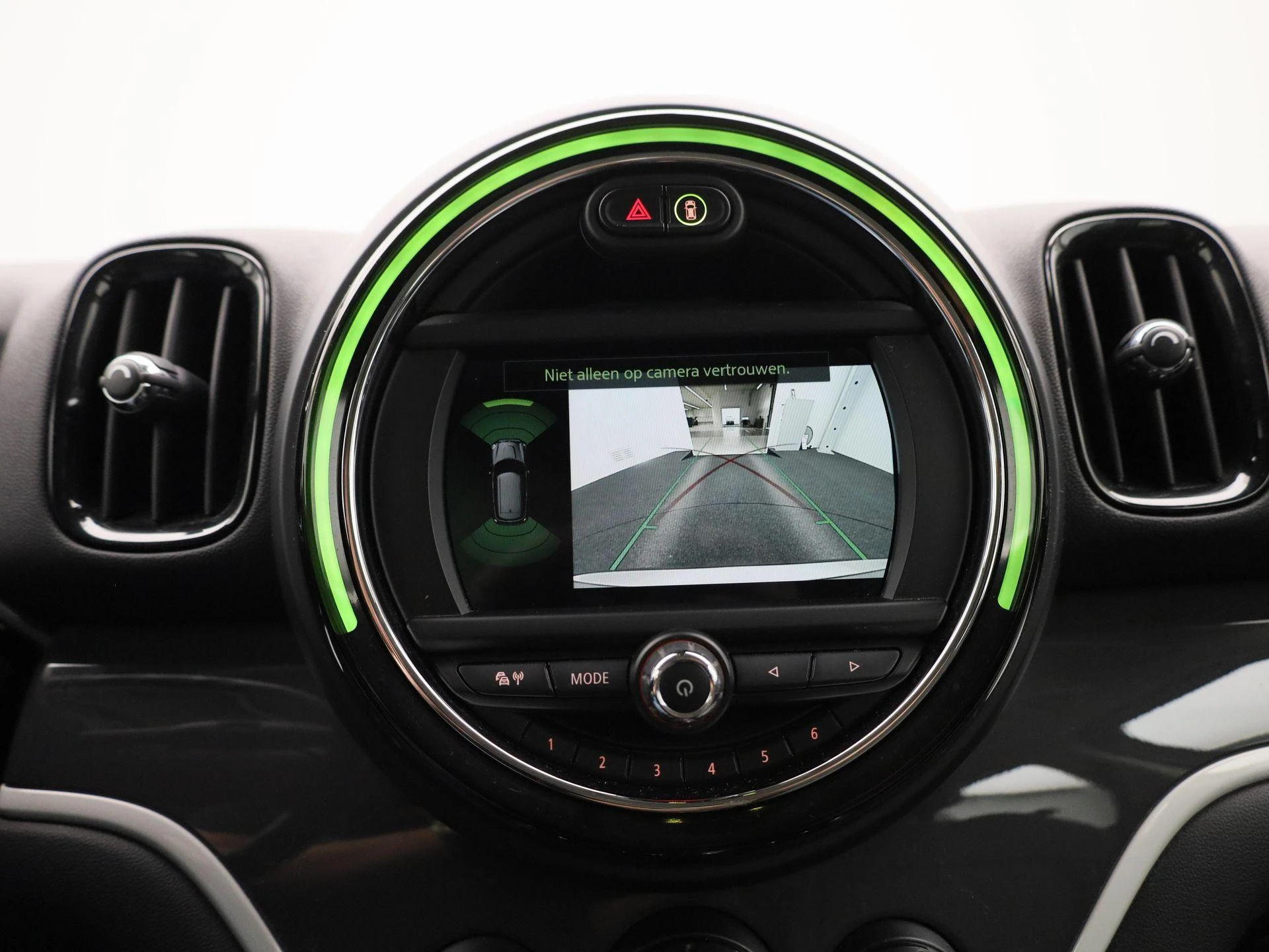 MINI-Countryman-image-25