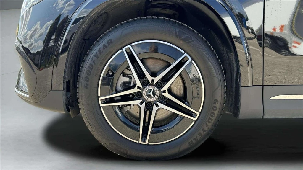 Mercedes-Benz-EQA-image-8