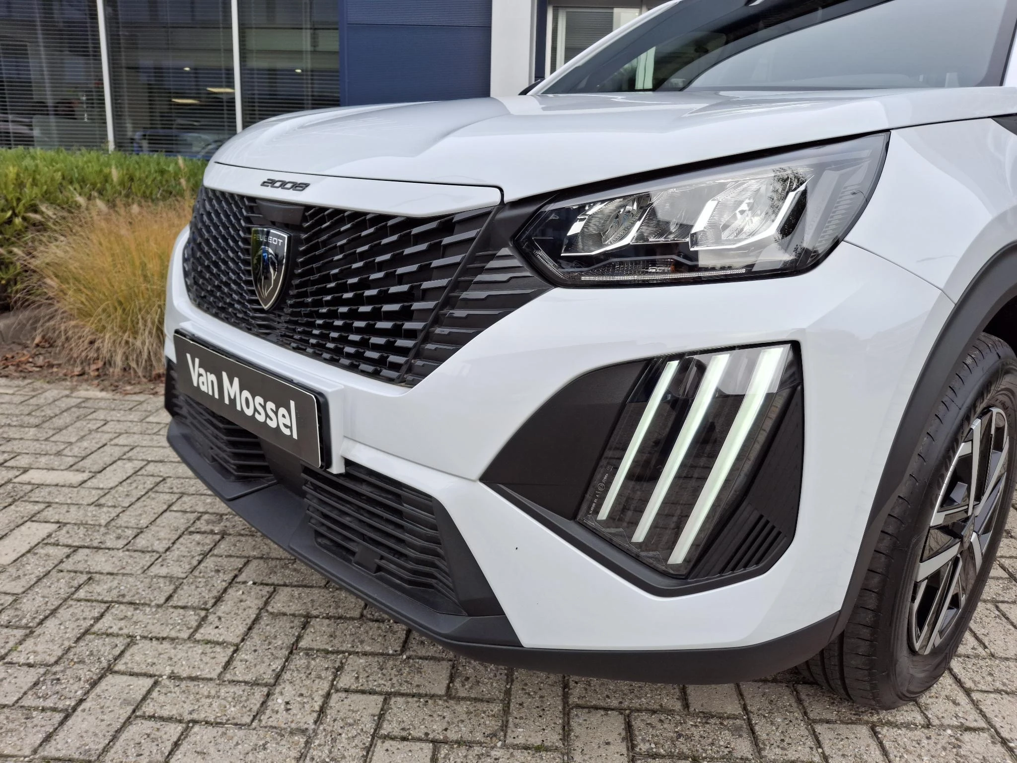 Peugeot-2008-image-3