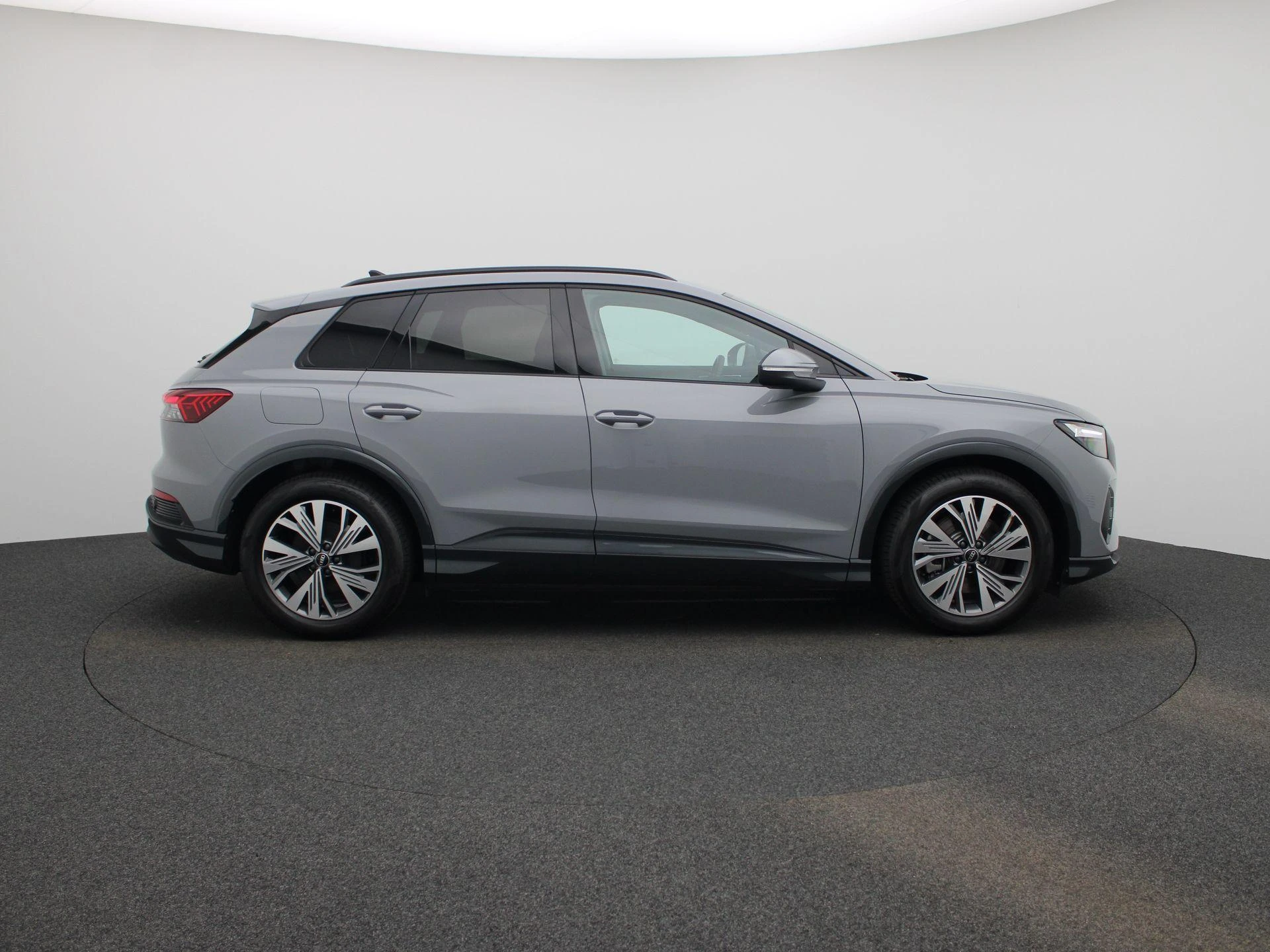 Audi-Q4 e-tron-image-5