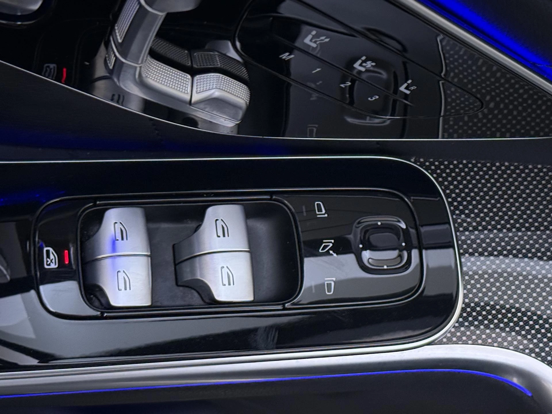Mercedes-Benz-S-Klasse-image-25