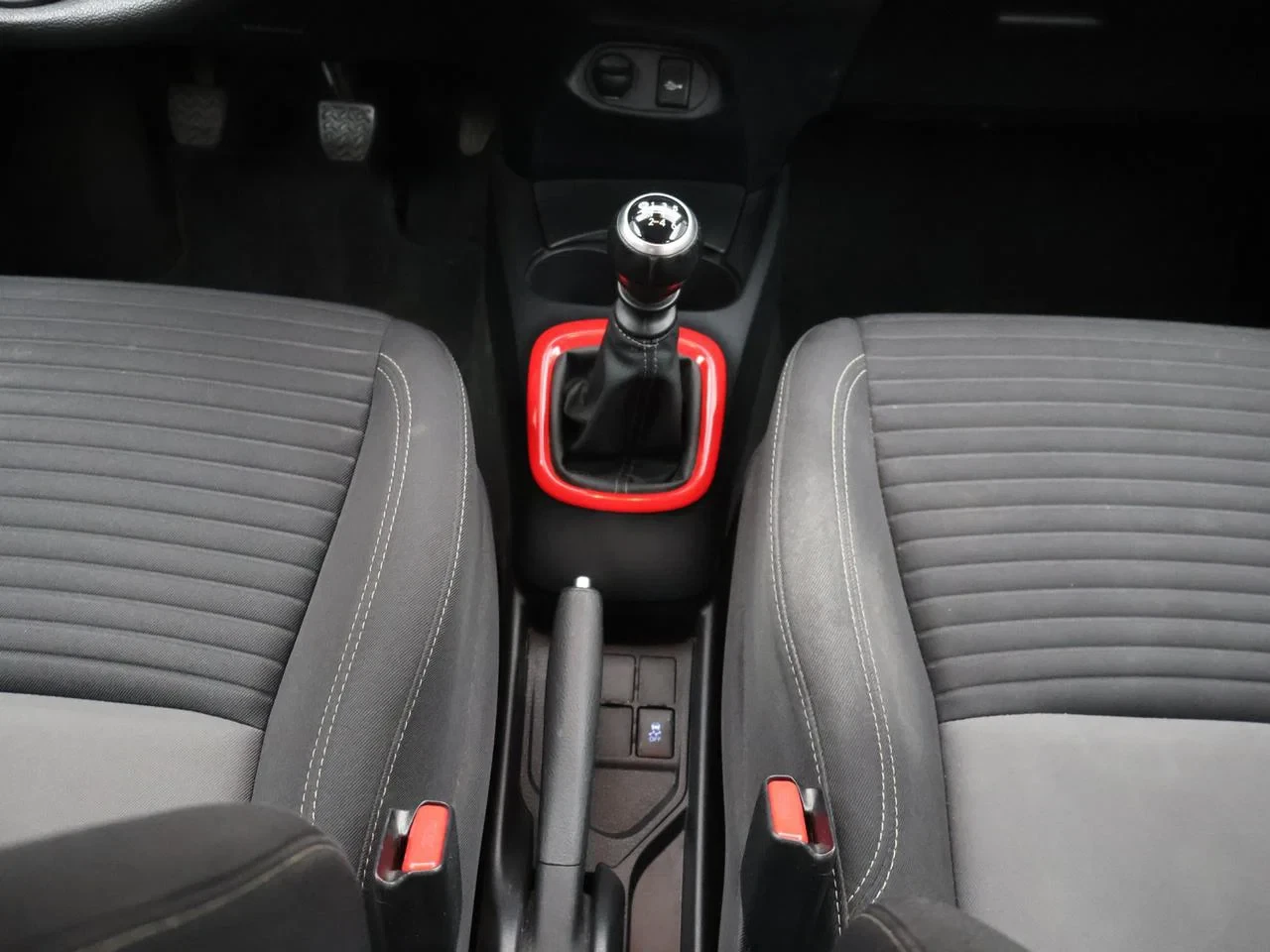 Toyota-Yaris-image-15